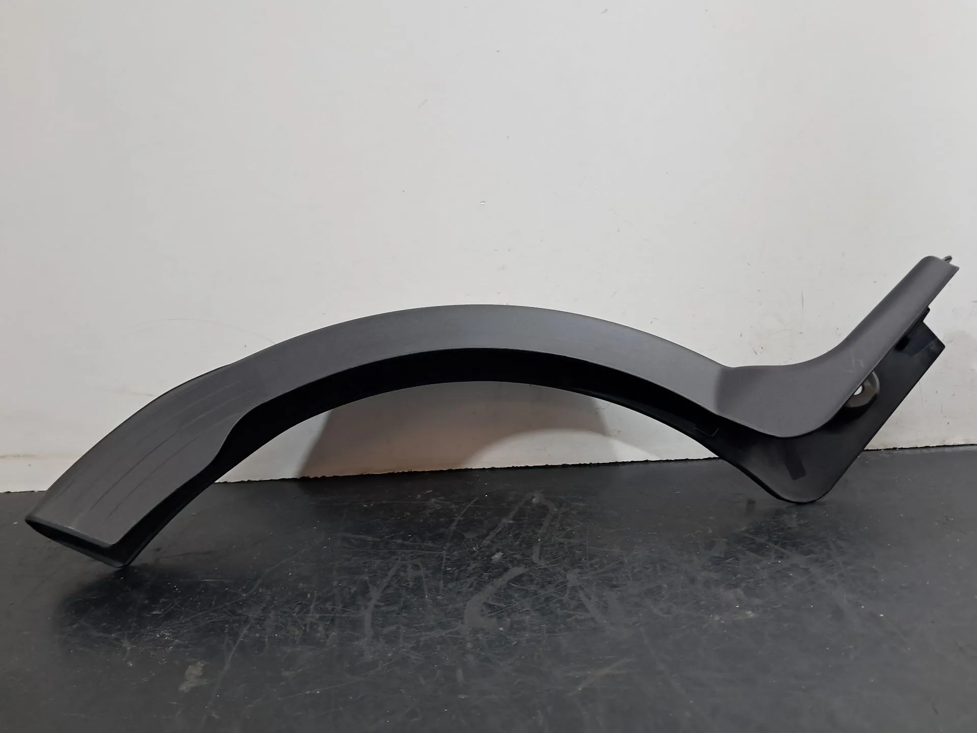 Tampa / cobertura genérica MERCEDES-BENZ Classe C (W206) Imagem-5