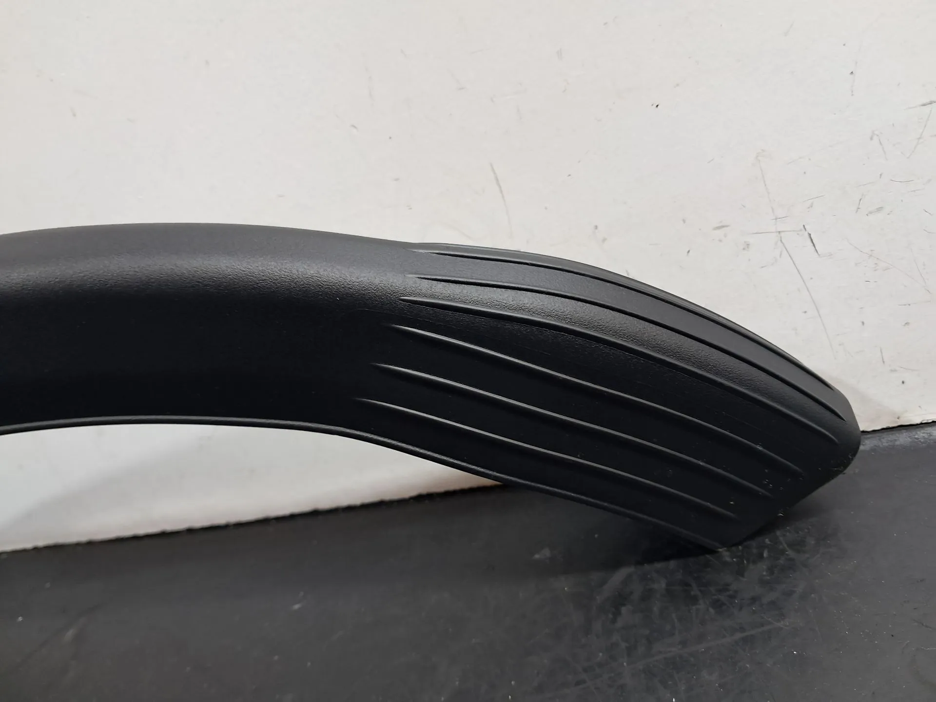 Tampa / cobertura genérica MERCEDES-BENZ Classe C (W206) Imagem-4