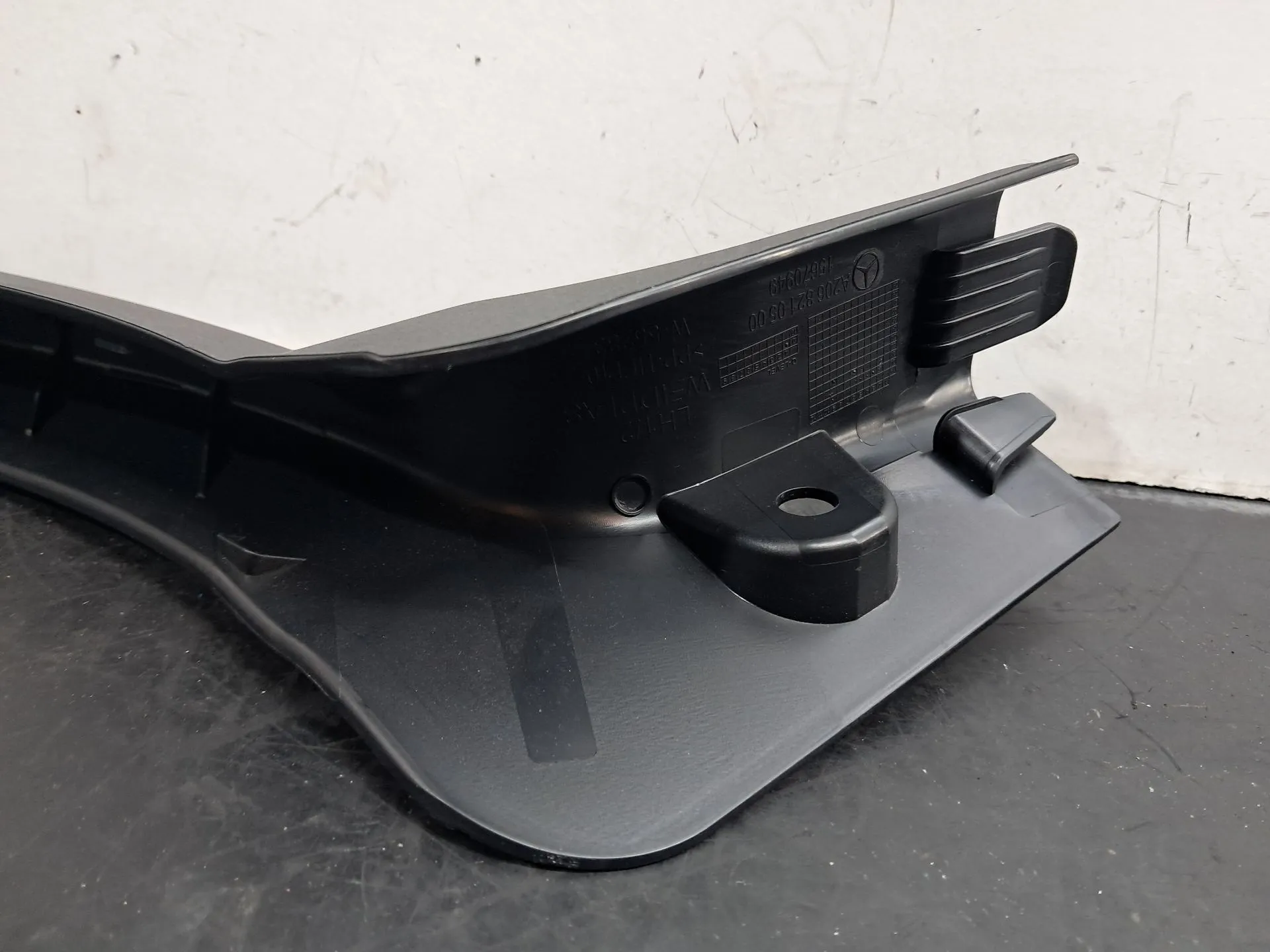 Tampa / cobertura genérica MERCEDES-BENZ Classe C (W206) Imagem-6