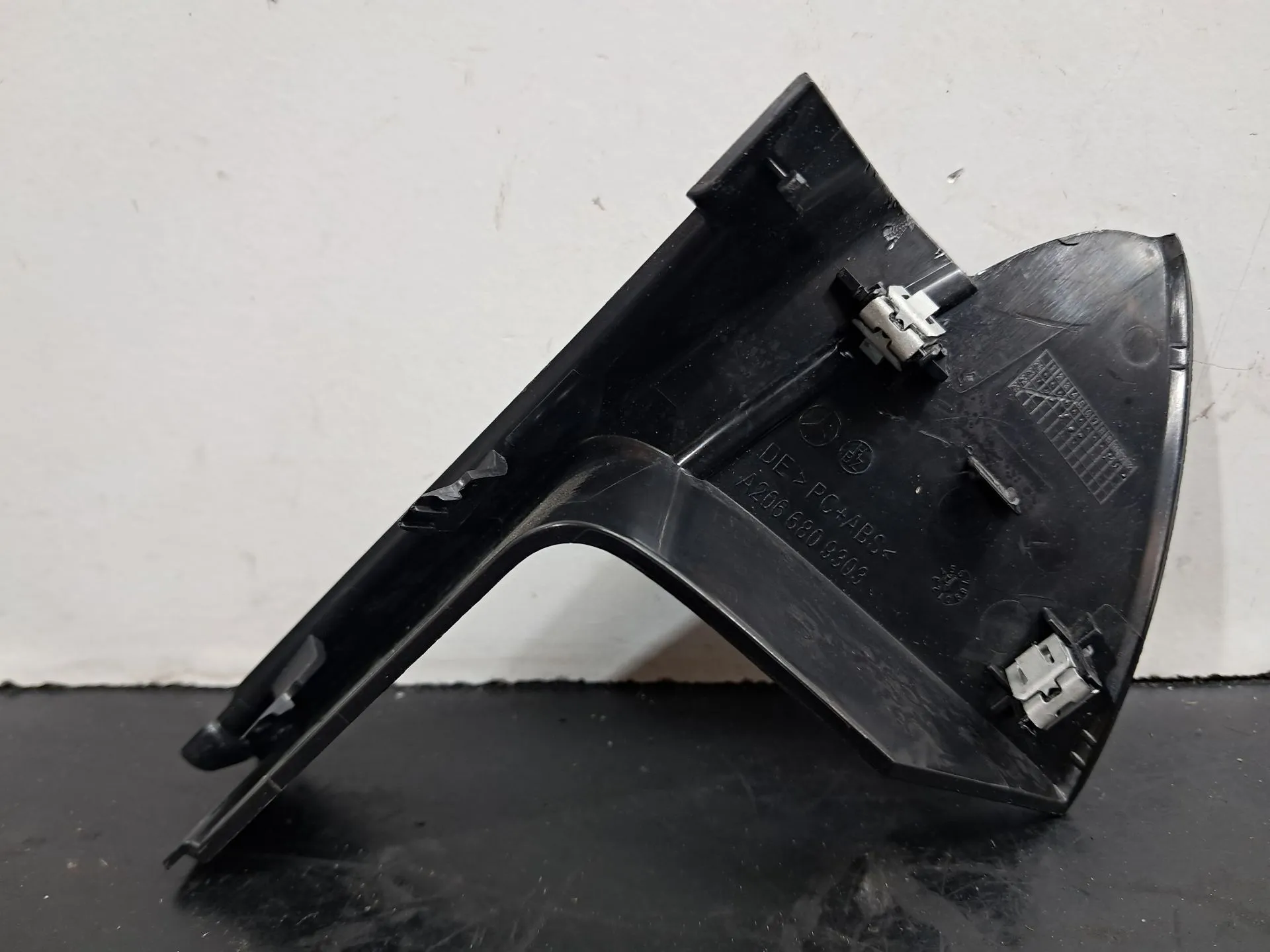 Tampa / cobertura genérica MERCEDES-BENZ Classe C (W206) Imagem-1