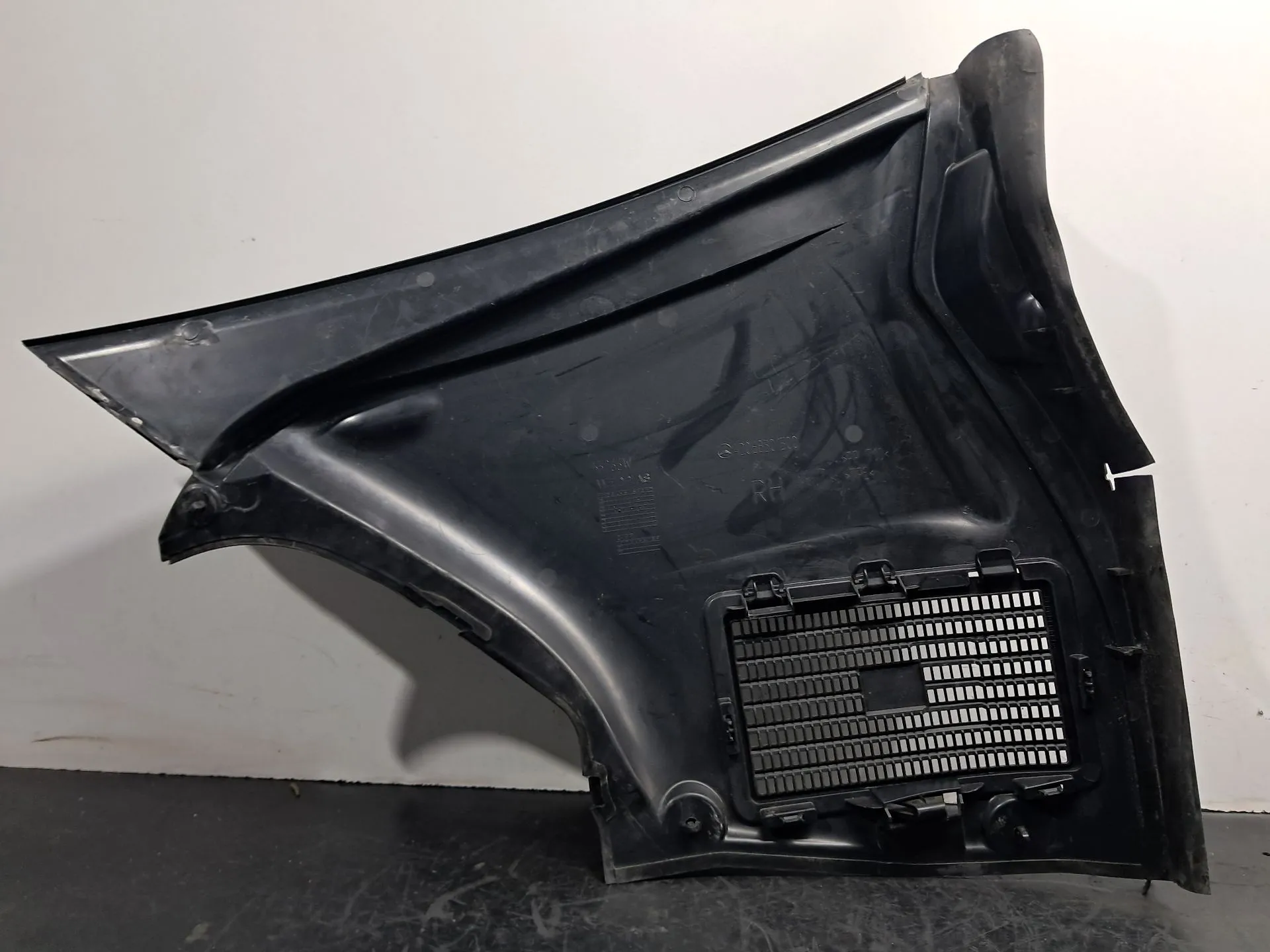 Tampa / cobertura genérica MERCEDES-BENZ Classe C (W206) Imagem-5