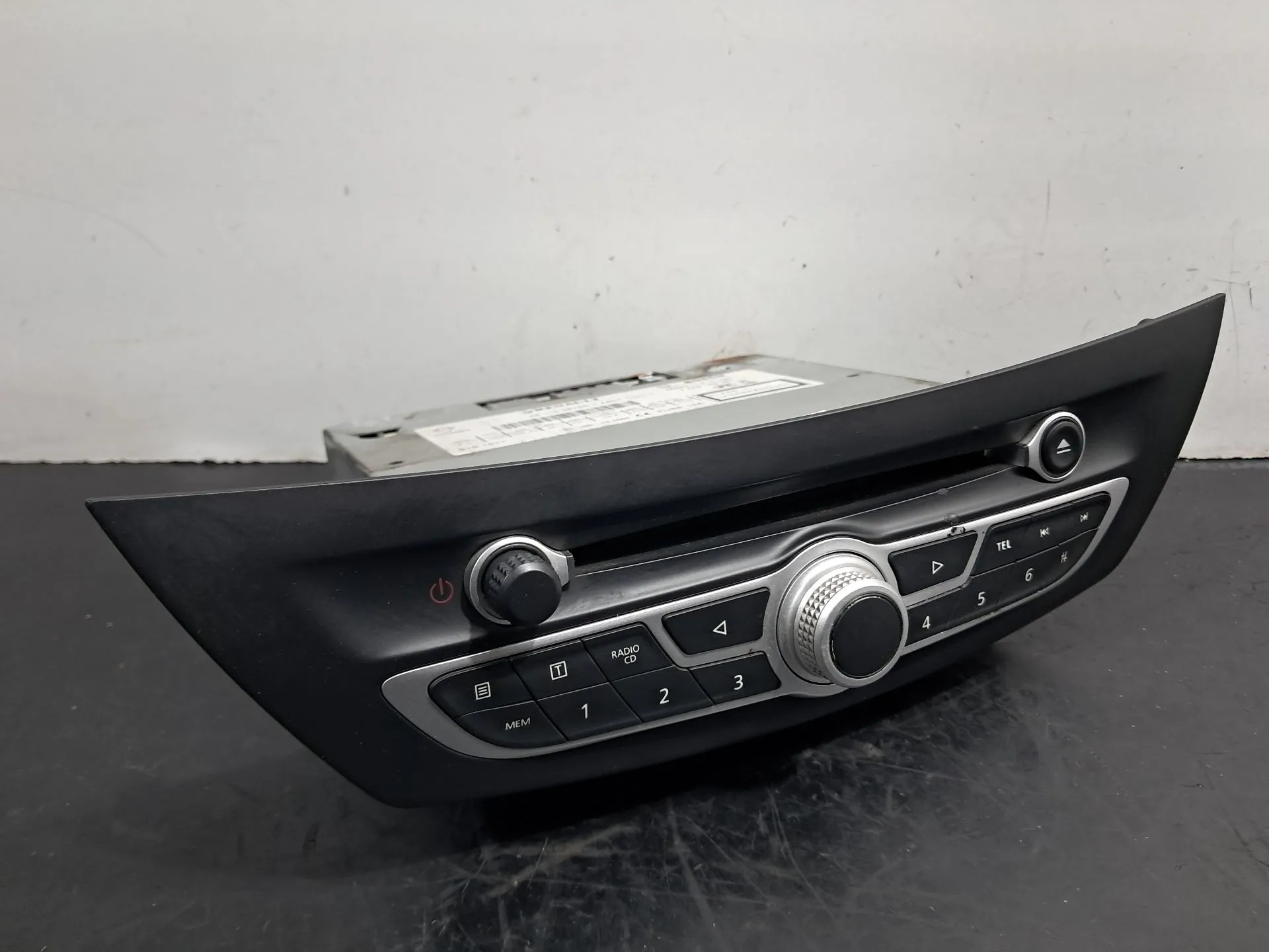 Rádio / auto-rádio RENAULT Laguna III (BT0/1)