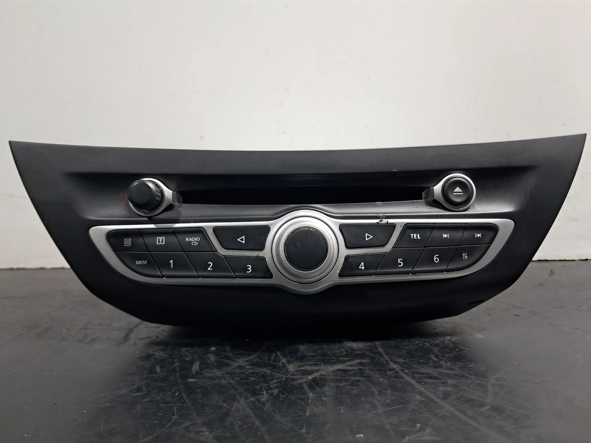 Rádio / auto-rádio RENAULT Laguna III (BT0/1) Imagem-1