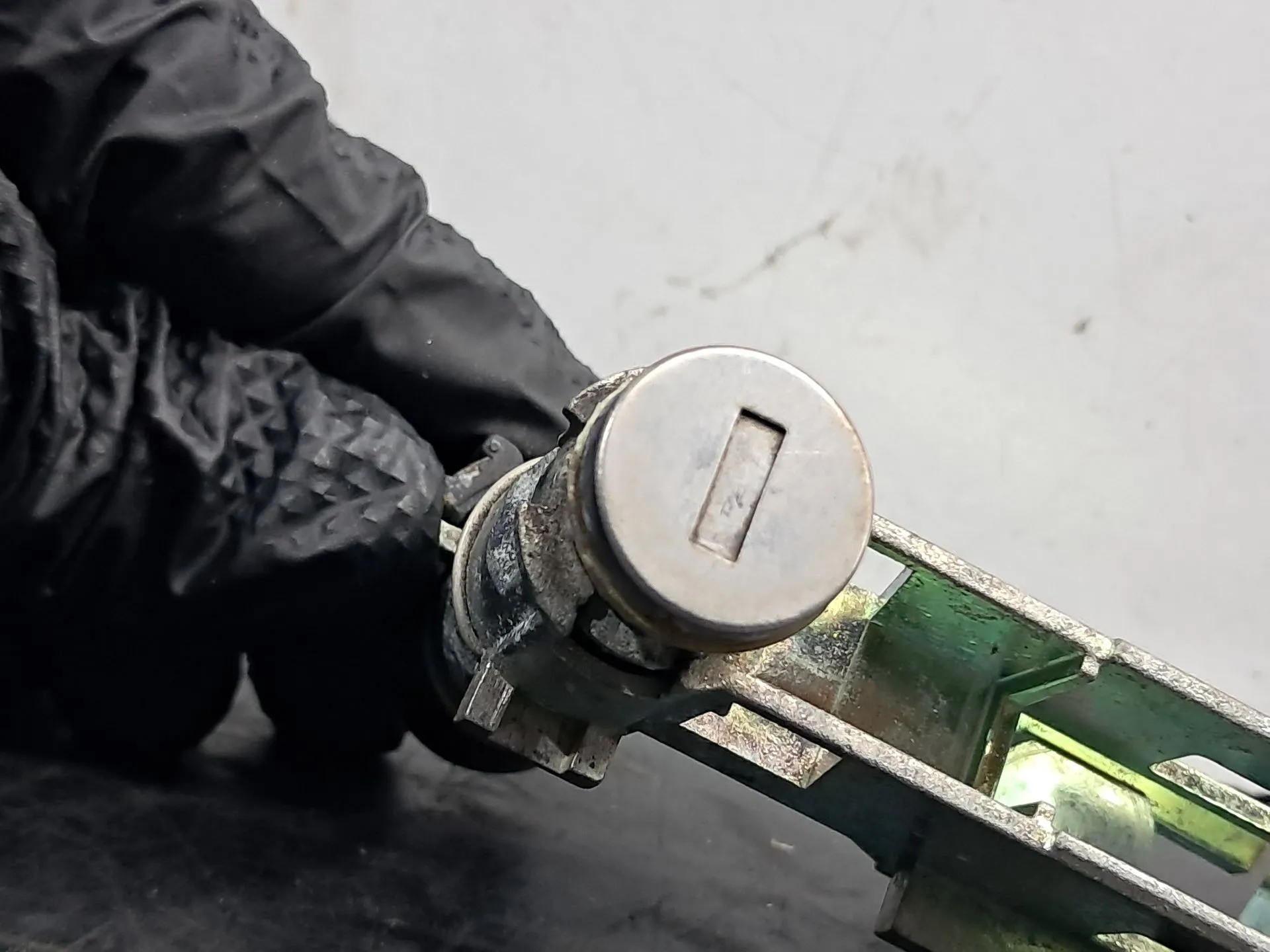 Barillet porte / hayon FIAT Panda (169_) Imagem-1