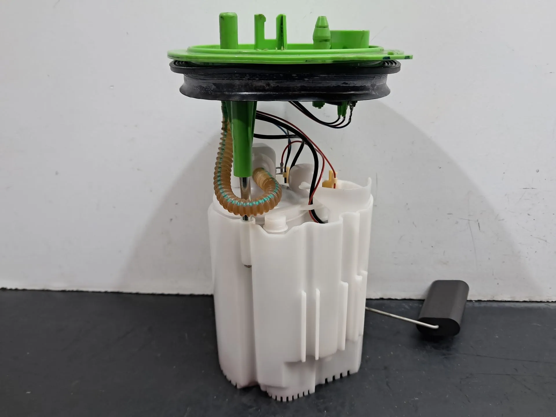 Bomba de combustible AUDI Q3 Sportback (F3N) Imagem-2