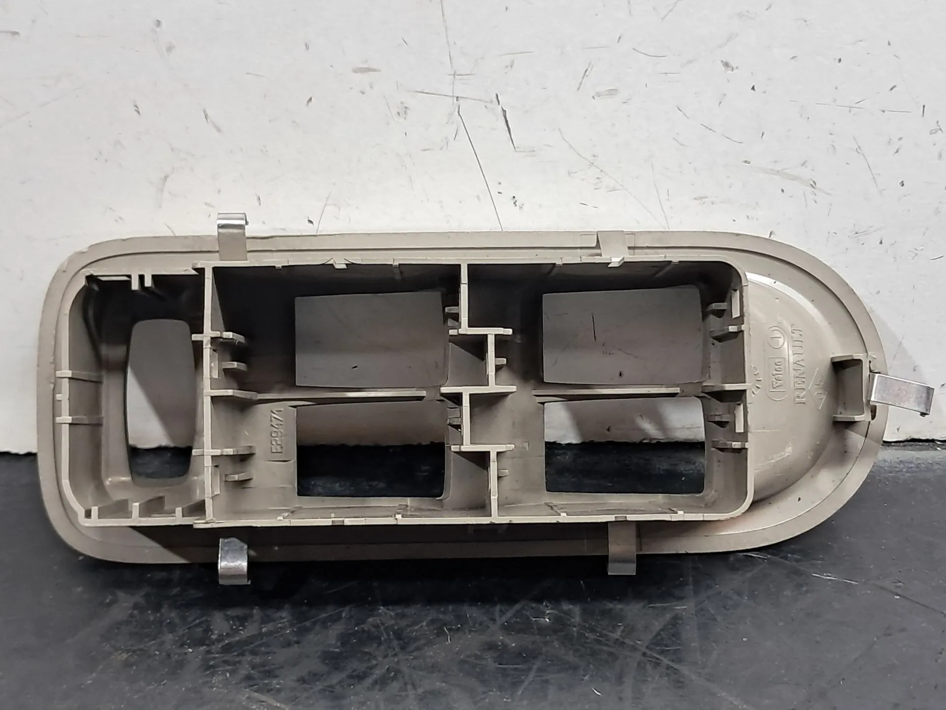 Tampa / cobertura genérica RENAULT Clio III (BR0/1, CR0/1) Imagem-2