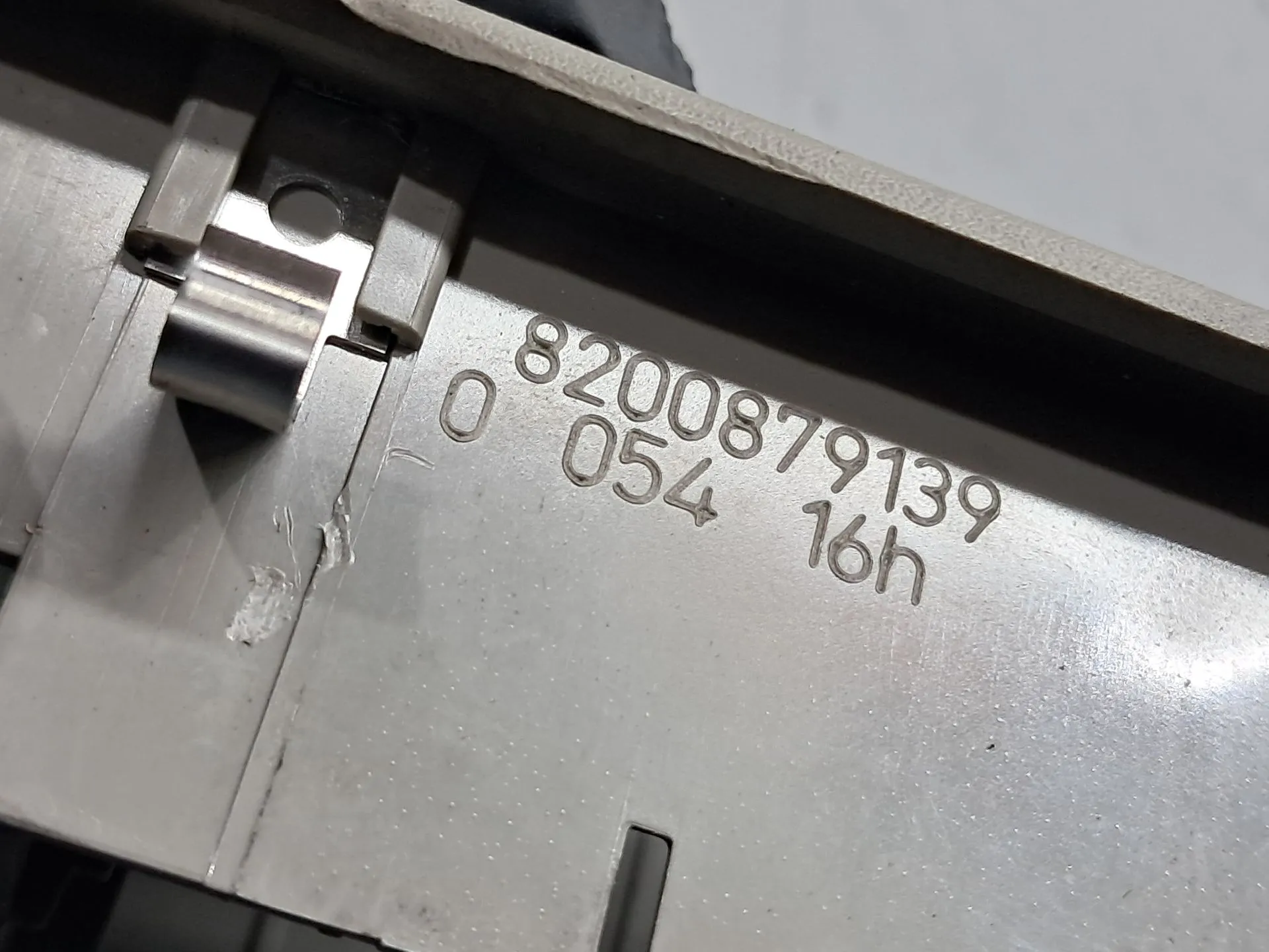 Tampa / cobertura genérica RENAULT Clio III (BR0/1, CR0/1) Imagem-3