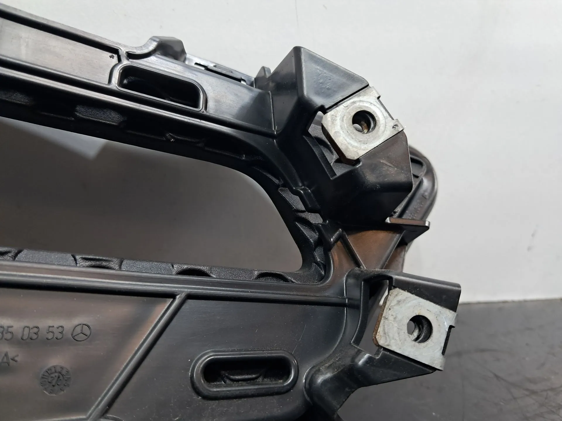 Tampa / cobertura genérica MERCEDES-BENZ Classe E Coupé (C207) Imagem-2