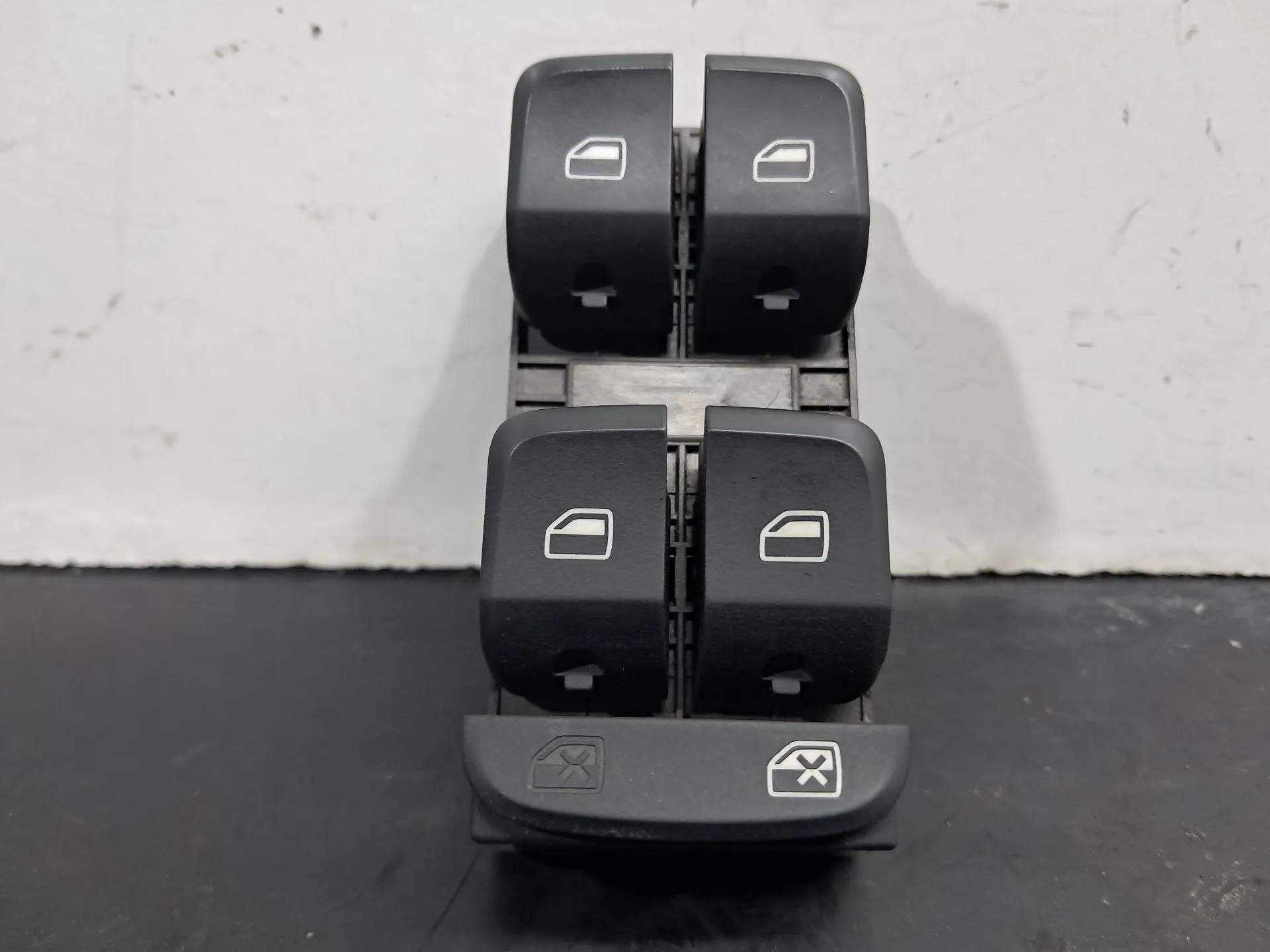 Commande / interrupteur lève-vitre Avant gauche AUDI A1 Sportback (8XA, 8XF) Imagem-1