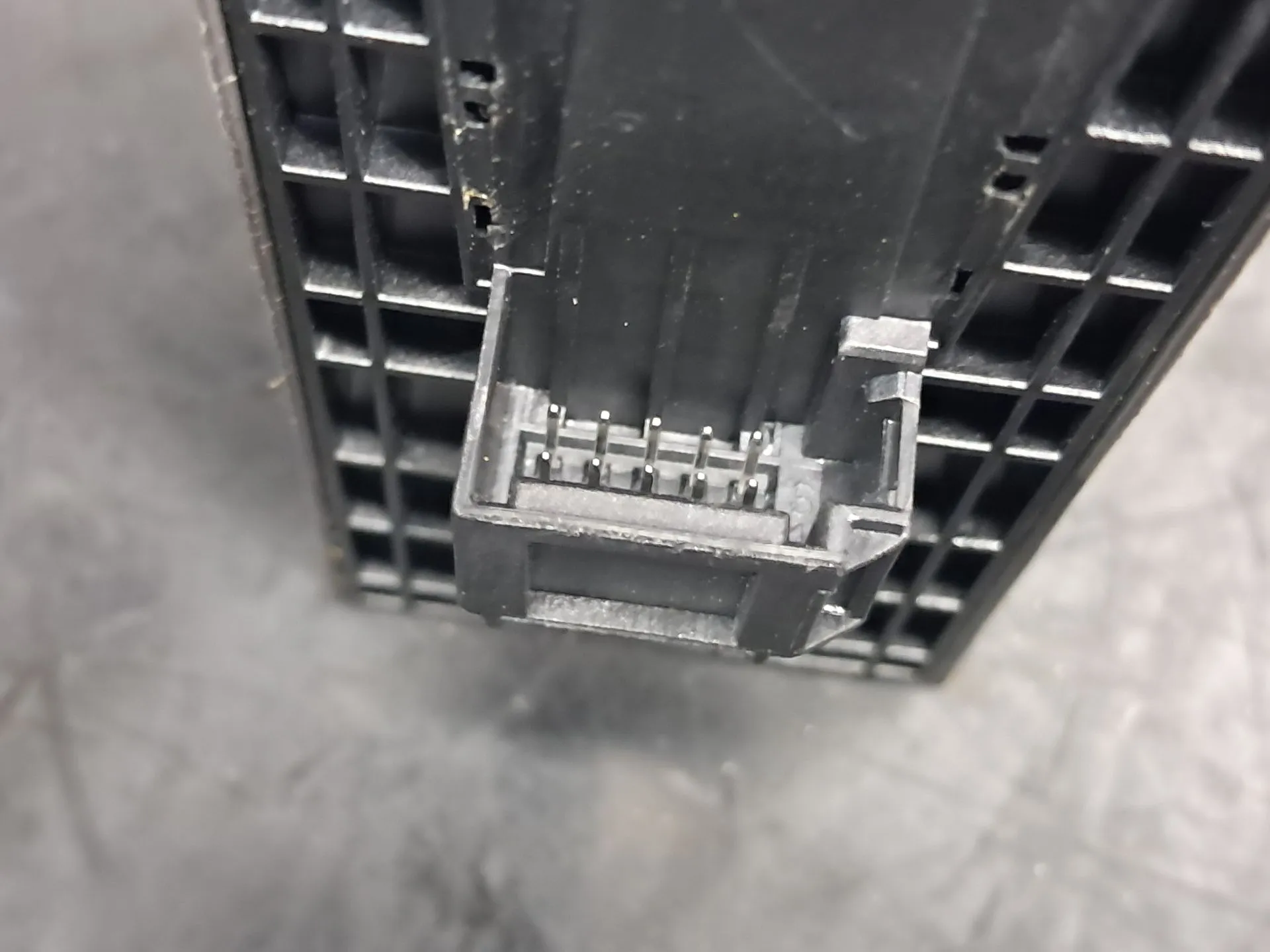 Commande / interrupteur lève-vitre Avant gauche AUDI A1 Sportback (8XA, 8XF) Imagem-4