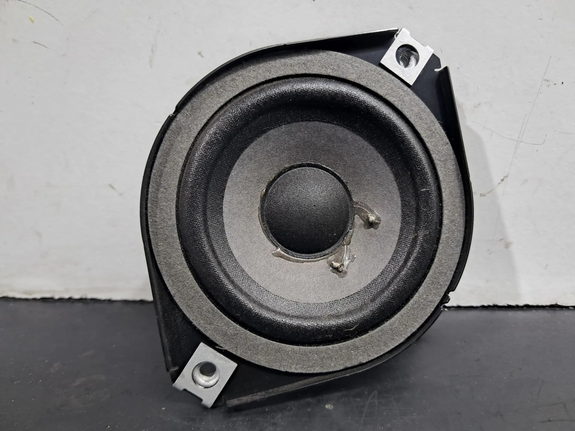 Columna de sonido AUDI A1 Sportback (8XA, 8XF)