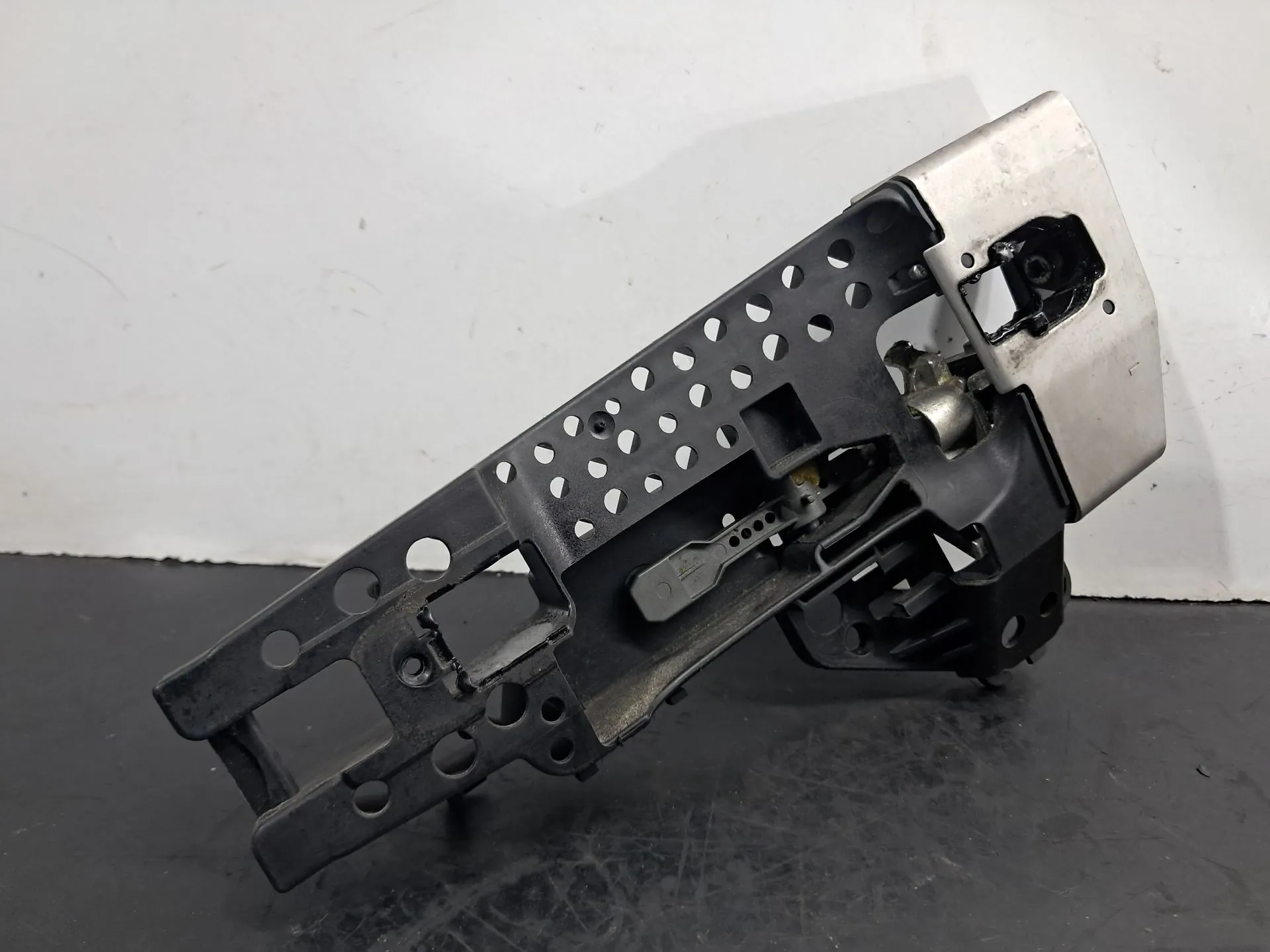 Support poignée porte avant gauche AUDI A1 Sportback (8XA, 8XF)