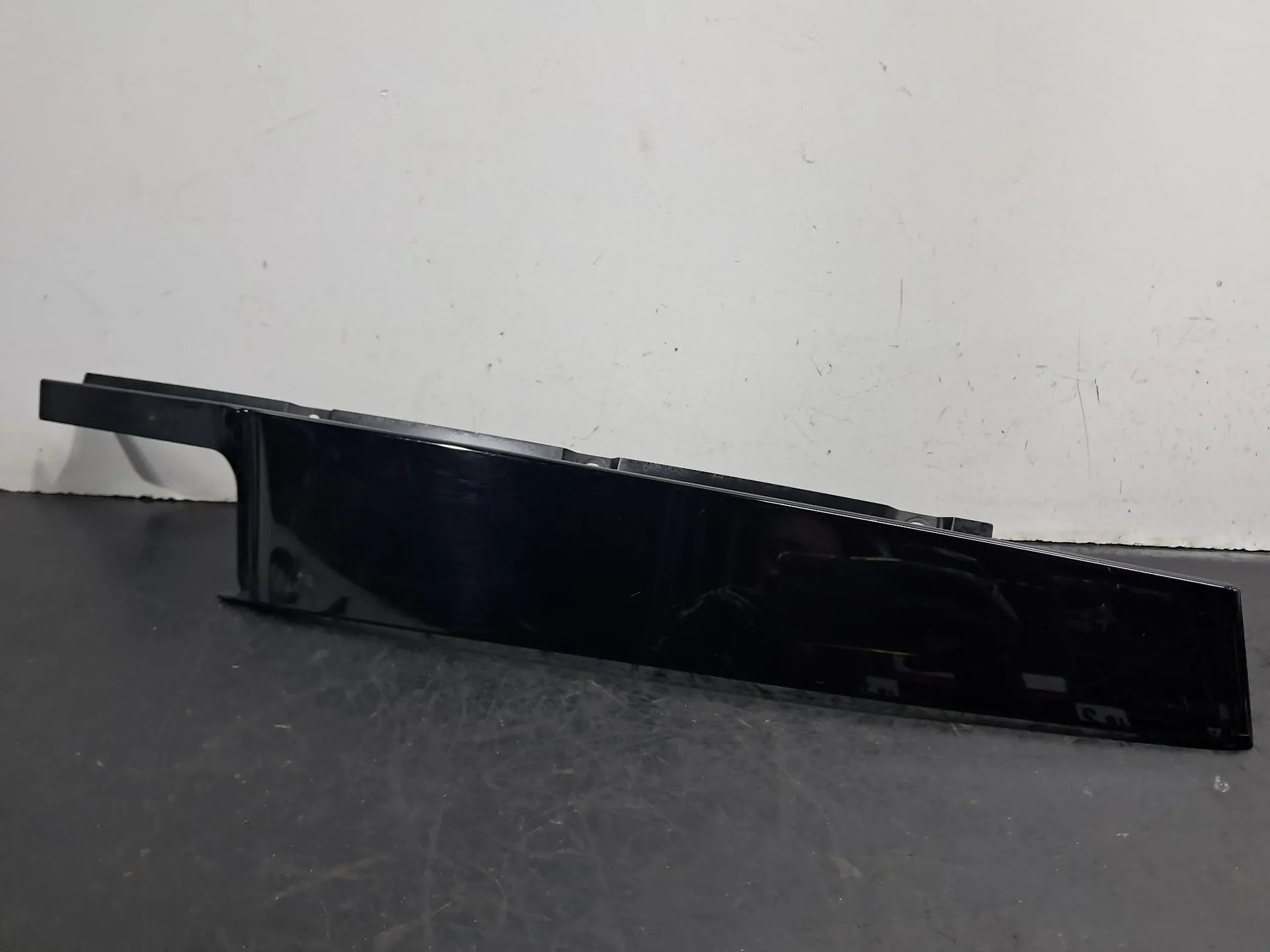 Modanatura porta anteriore sinistra AUDI A1 Sportback (8XA, 8XF)