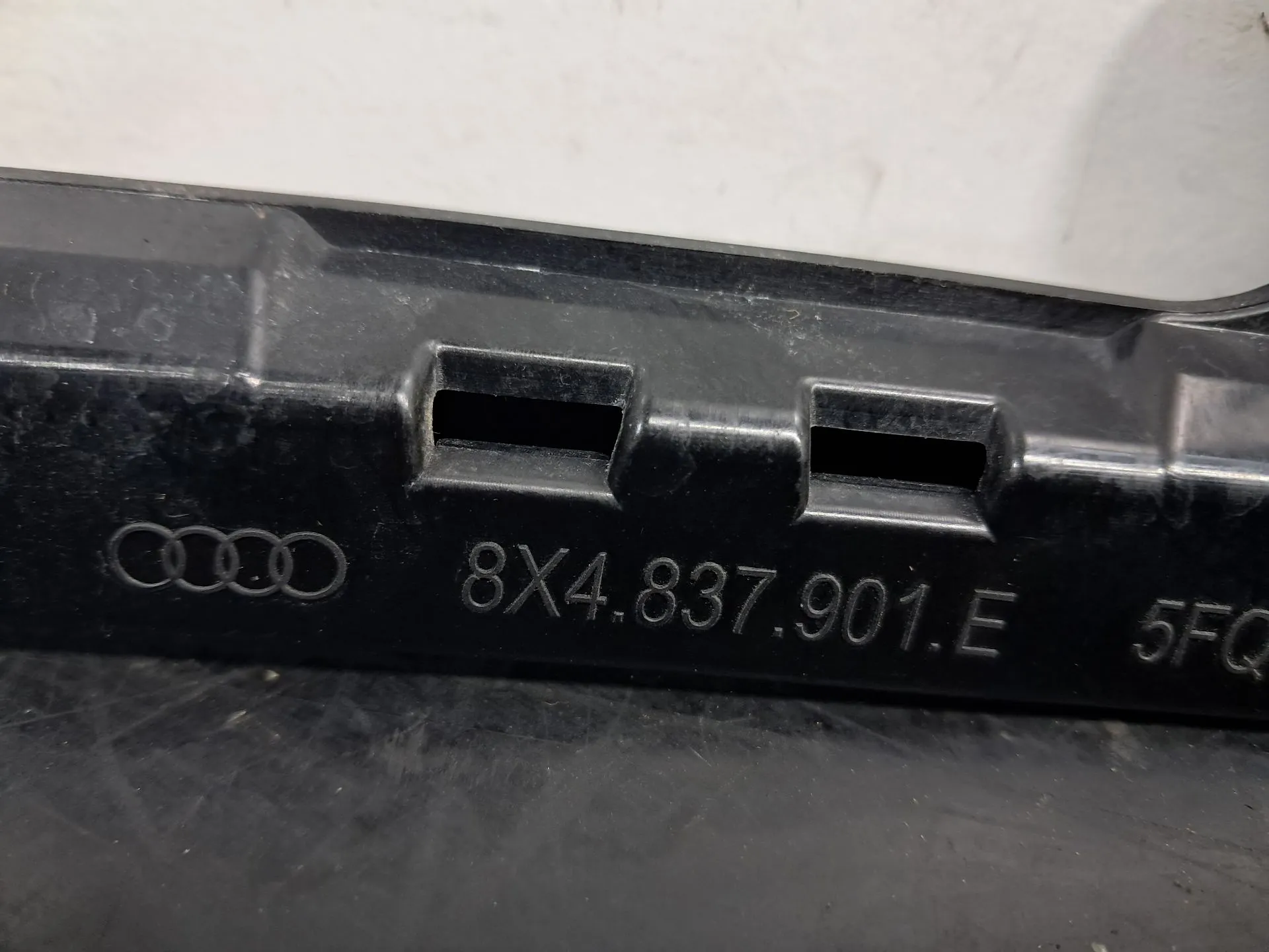Modanatura porta anteriore sinistra AUDI A1 Sportback (8XA, 8XF) Imagem-6