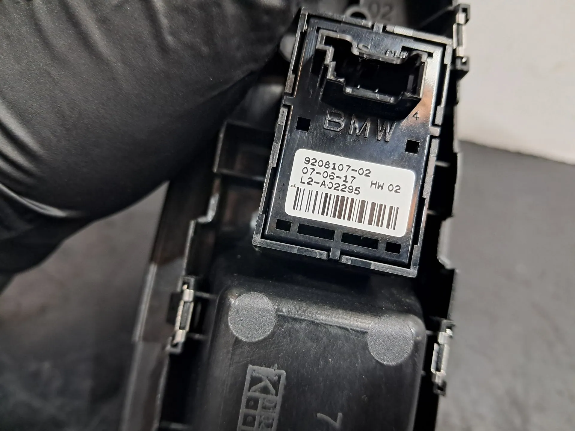 Commande / interrupteur lève-vitre Arrière gauche BMW 2 Gran Tourer (F46) Imagem-4