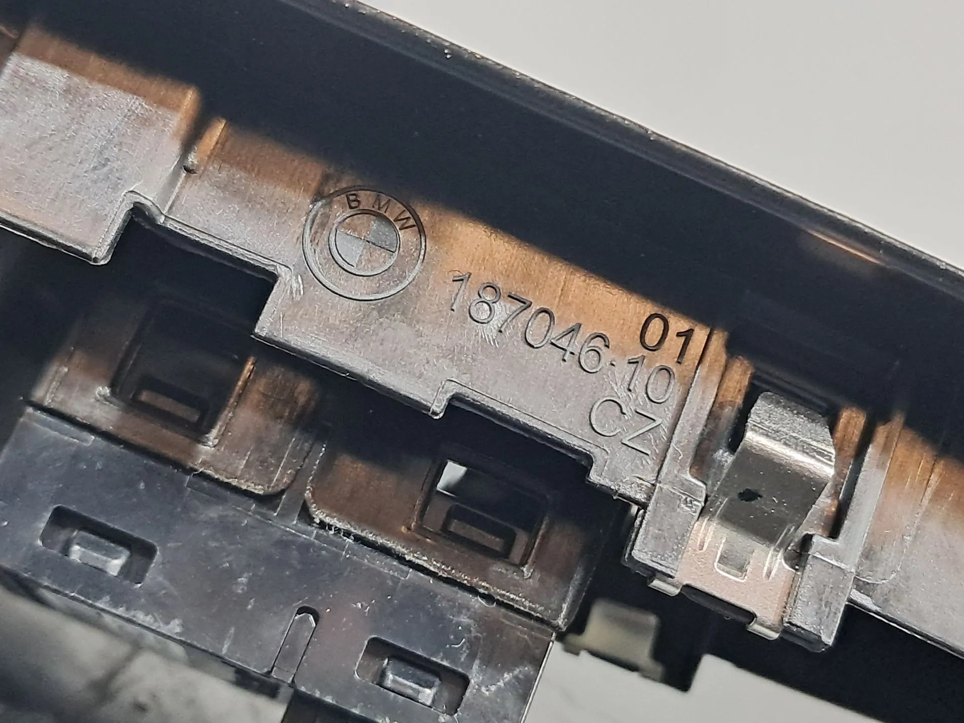 Commande / interrupteur lève-vitre Arrière gauche BMW 2 Gran Tourer (F46) Imagem-6