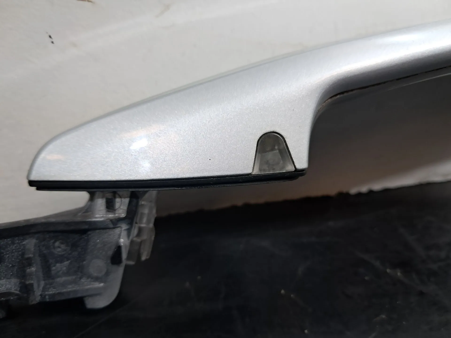 Poignée de porte arrière gauche BMW 2 Gran Tourer (F46) Imagem-3