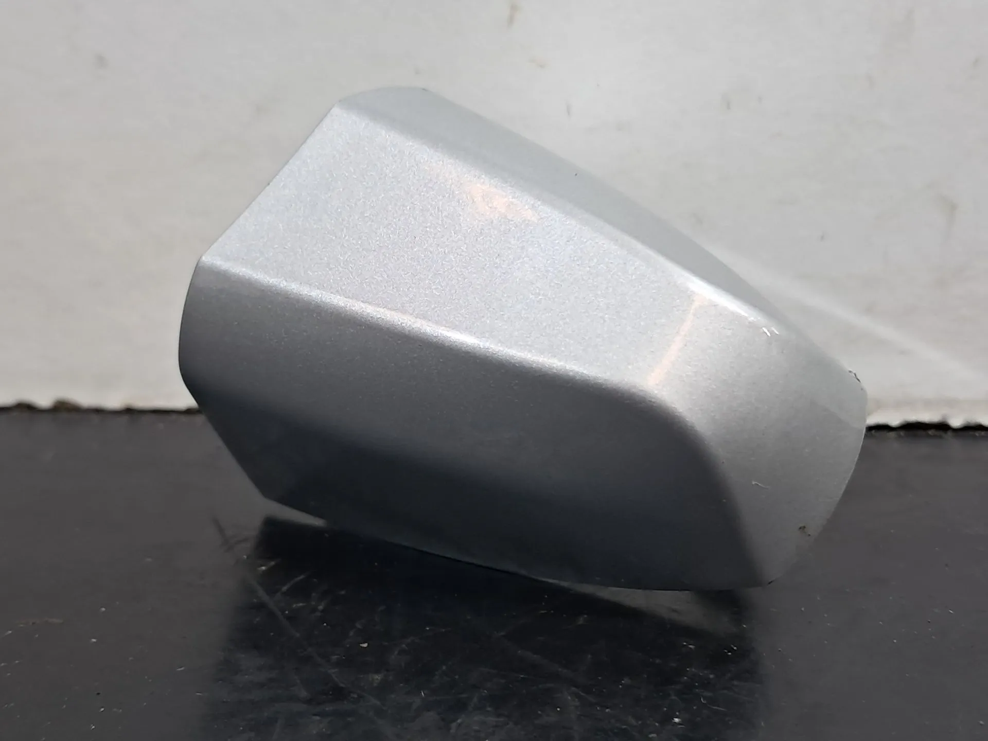 Cache poignée de porte Gauche BMW 2 Gran Tourer (F46)