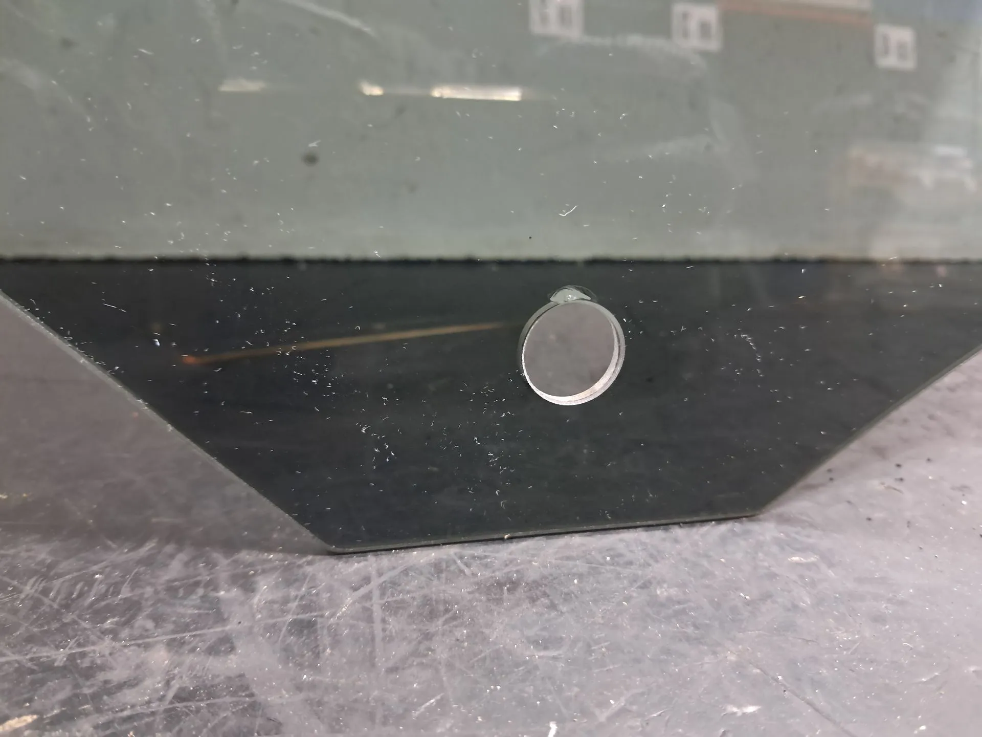 Vetro porta posteriore destra VOLVO V40 Hatchback Imagem-1