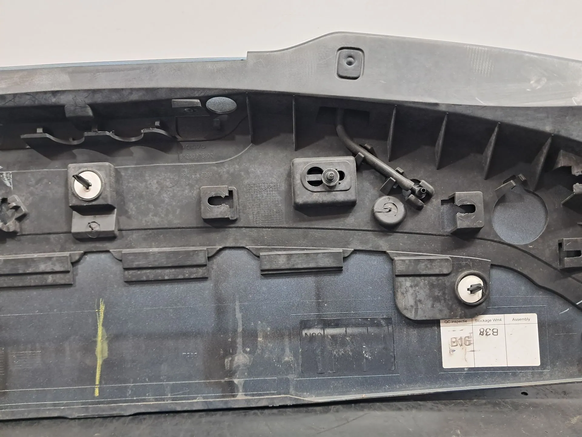 Spoiler portellone VOLVO V40 Hatchback Imagem-9