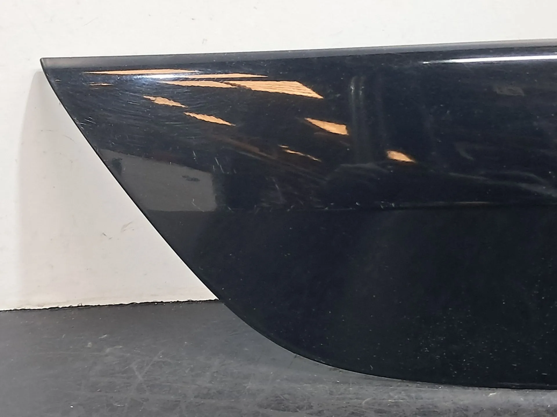 Modanatura porta / portellone bagagliaio VOLVO V40 Hatchback Imagem-1