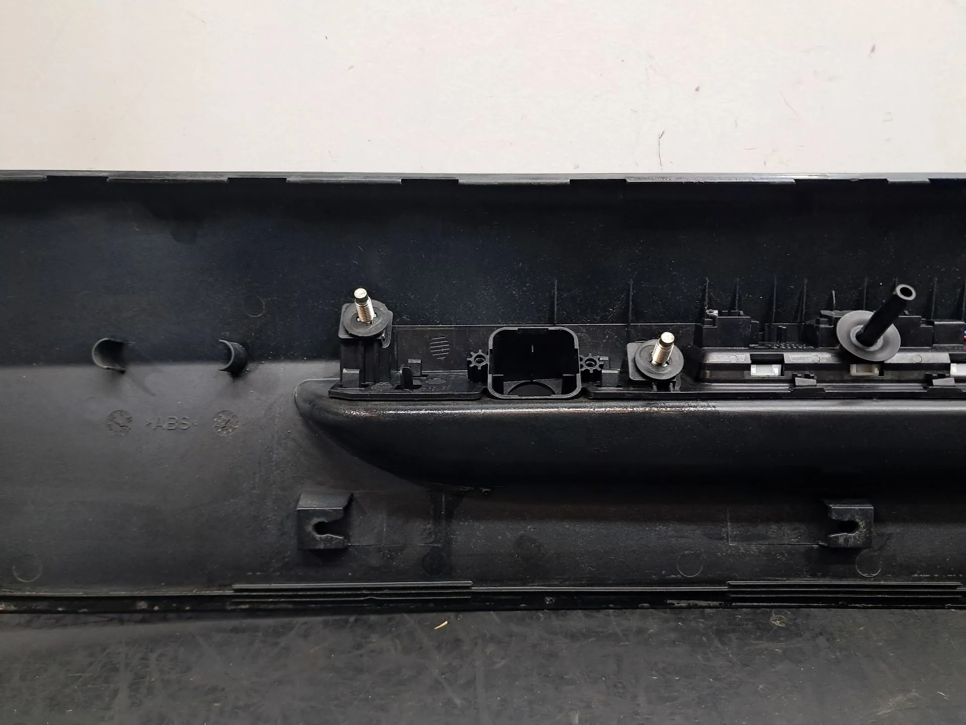 Modanatura porta / portellone bagagliaio VOLVO V40 Hatchback Imagem-9