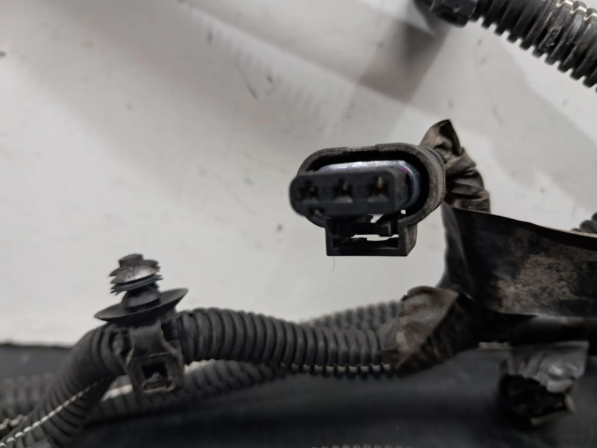 Installazione paraurti posteriore VOLVO V40 Hatchback Imagem-3