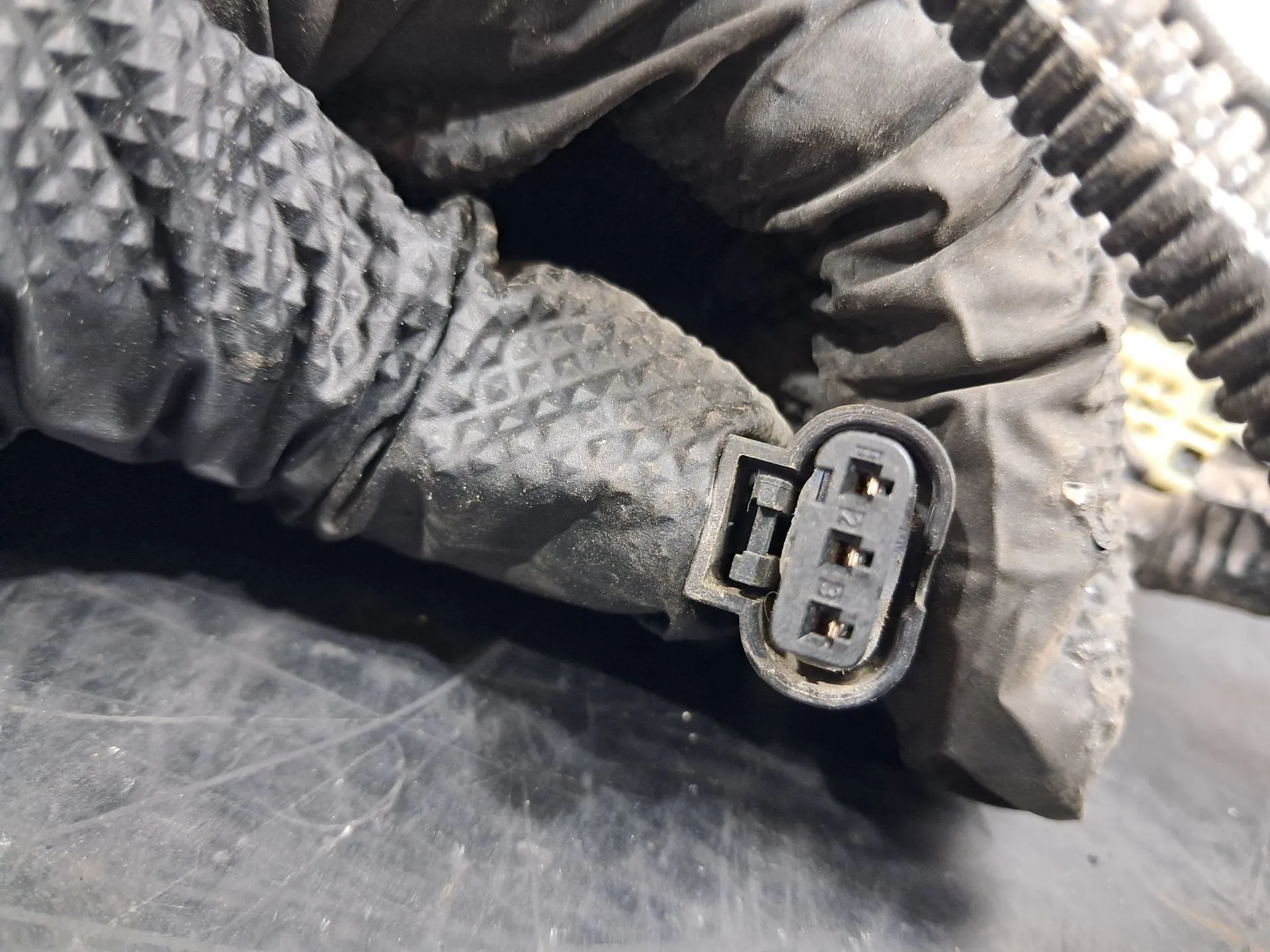 Installazione paraurti posteriore VOLVO V40 Hatchback Imagem-2