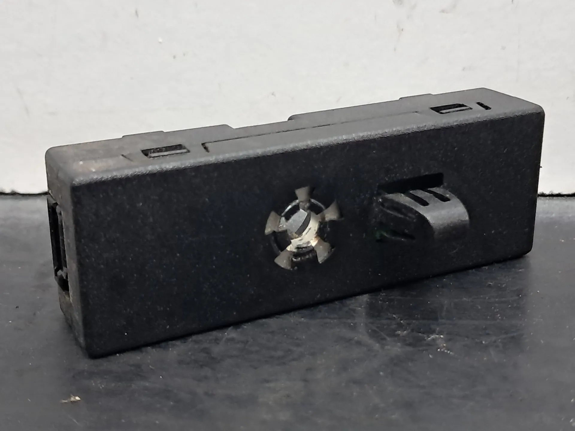 Amplificatore Antenna VOLVO V40 Hatchback Imagem-2