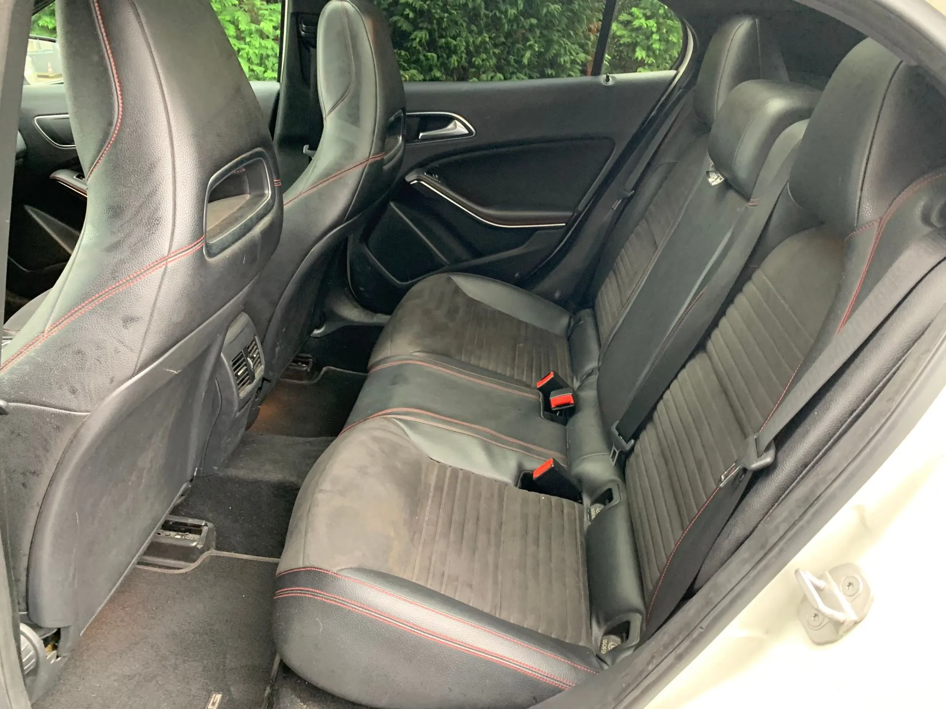 Conjunto de bancos MERCEDES-BENZ GLA (X156) Imagem-1