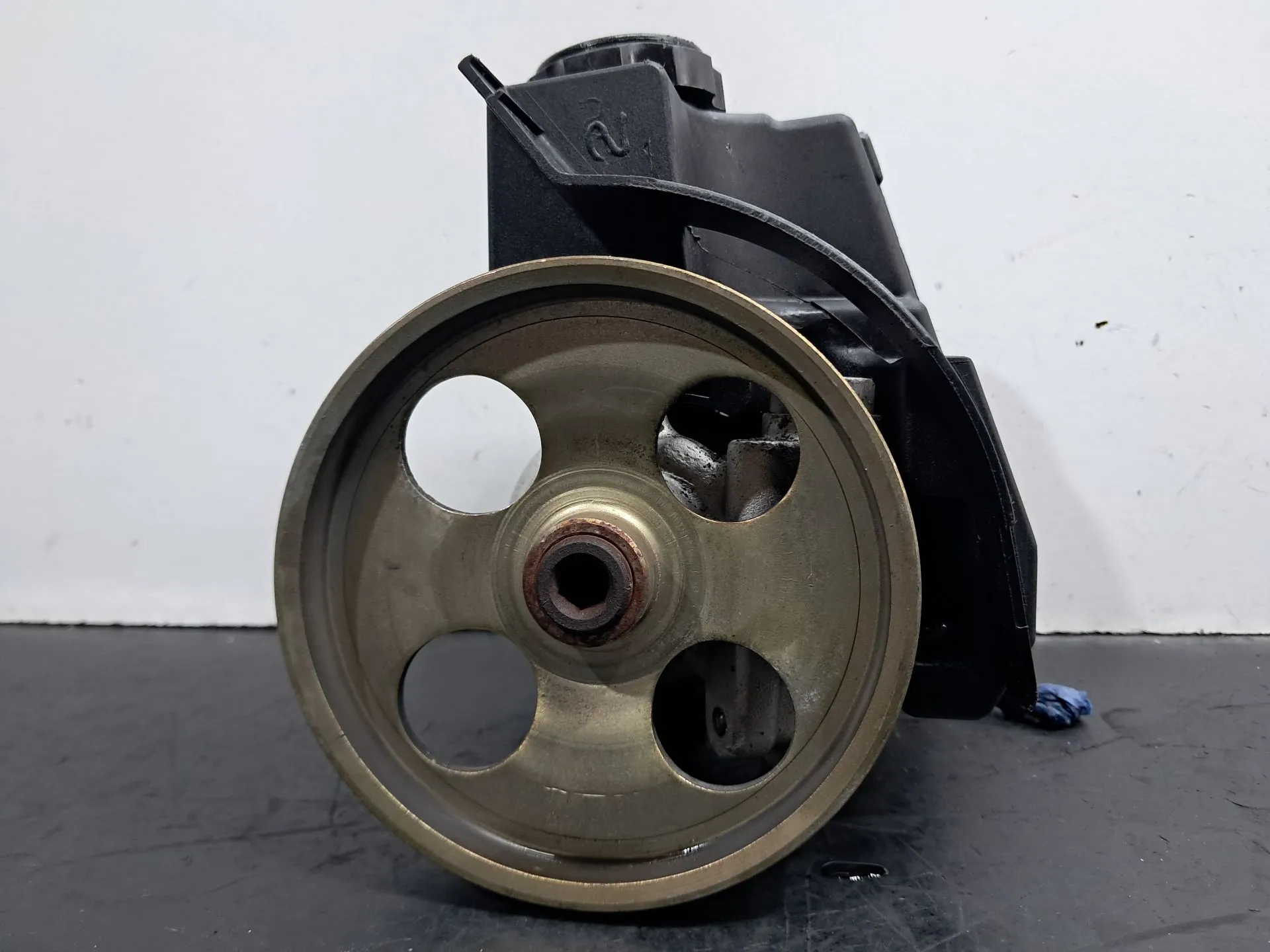 Pompe direction assistée Citroen Xsara Picasso 1.6 HDi 16V 110 - 9659820880 9HZ CITROËN