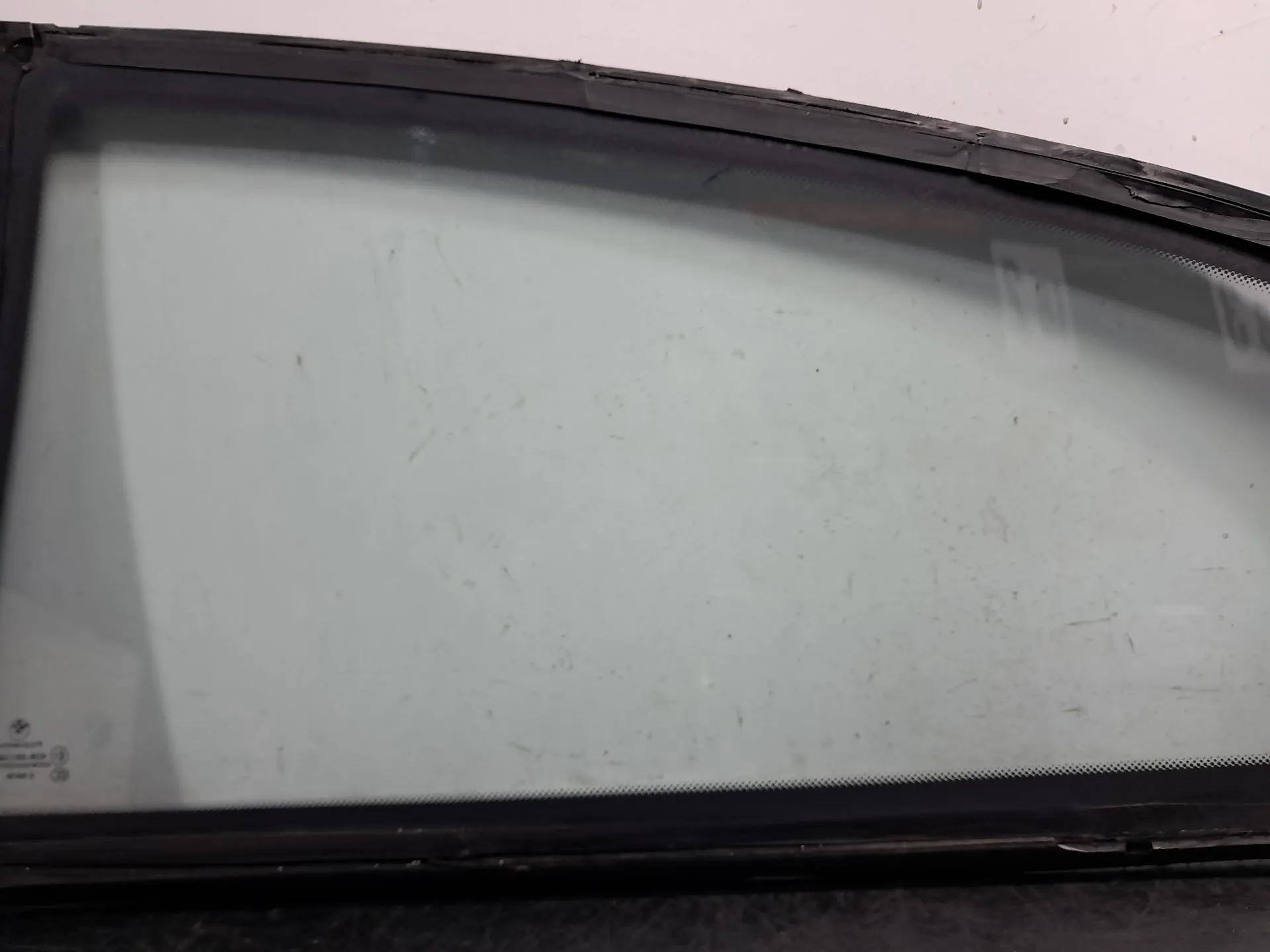 Vitre de custode arrière Droite BMW 1 (E81) Imagem-7