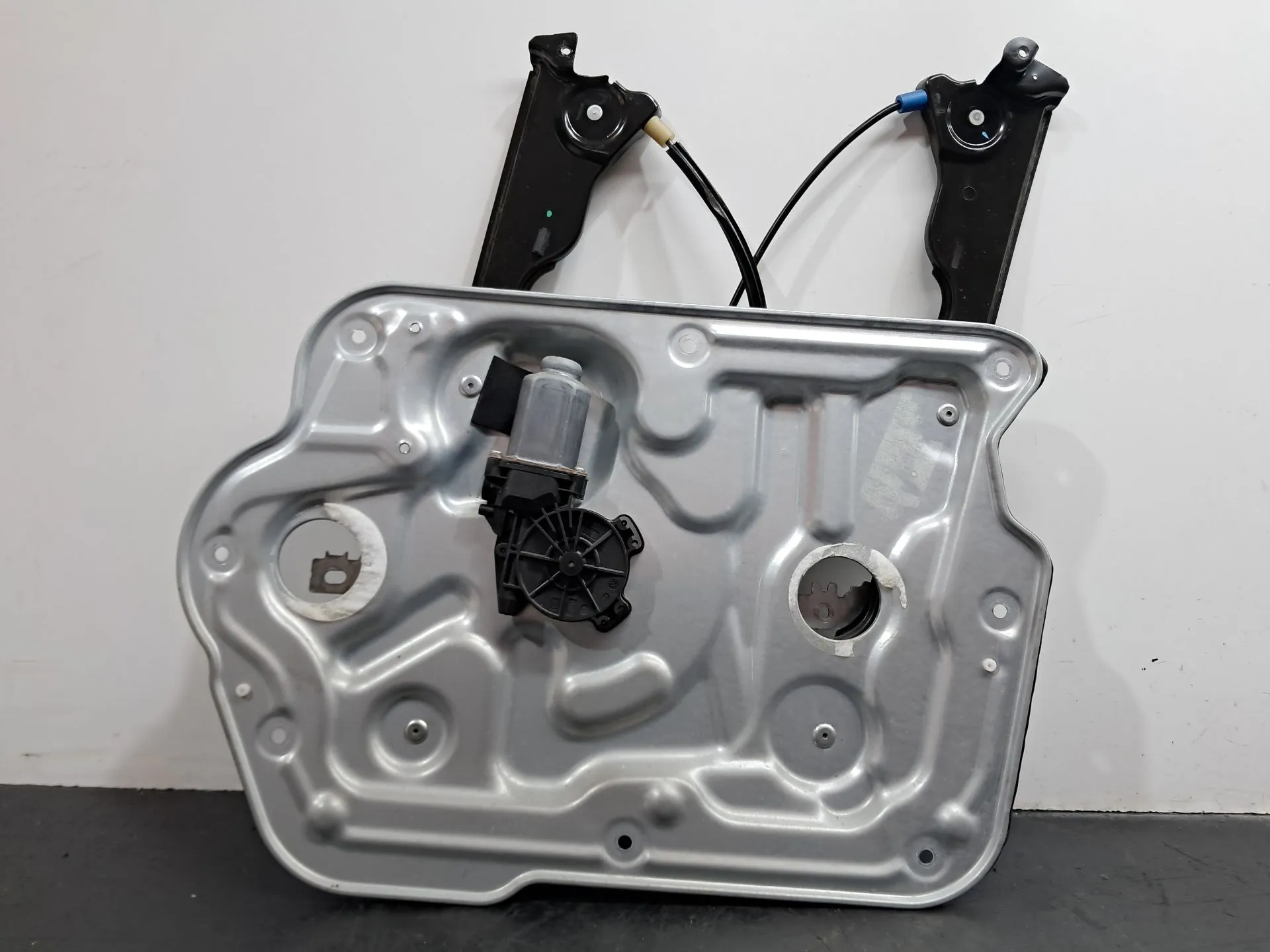 Right front window regulator NISSAN Qashqai/Qashqai+2 I (J10, JJ10)