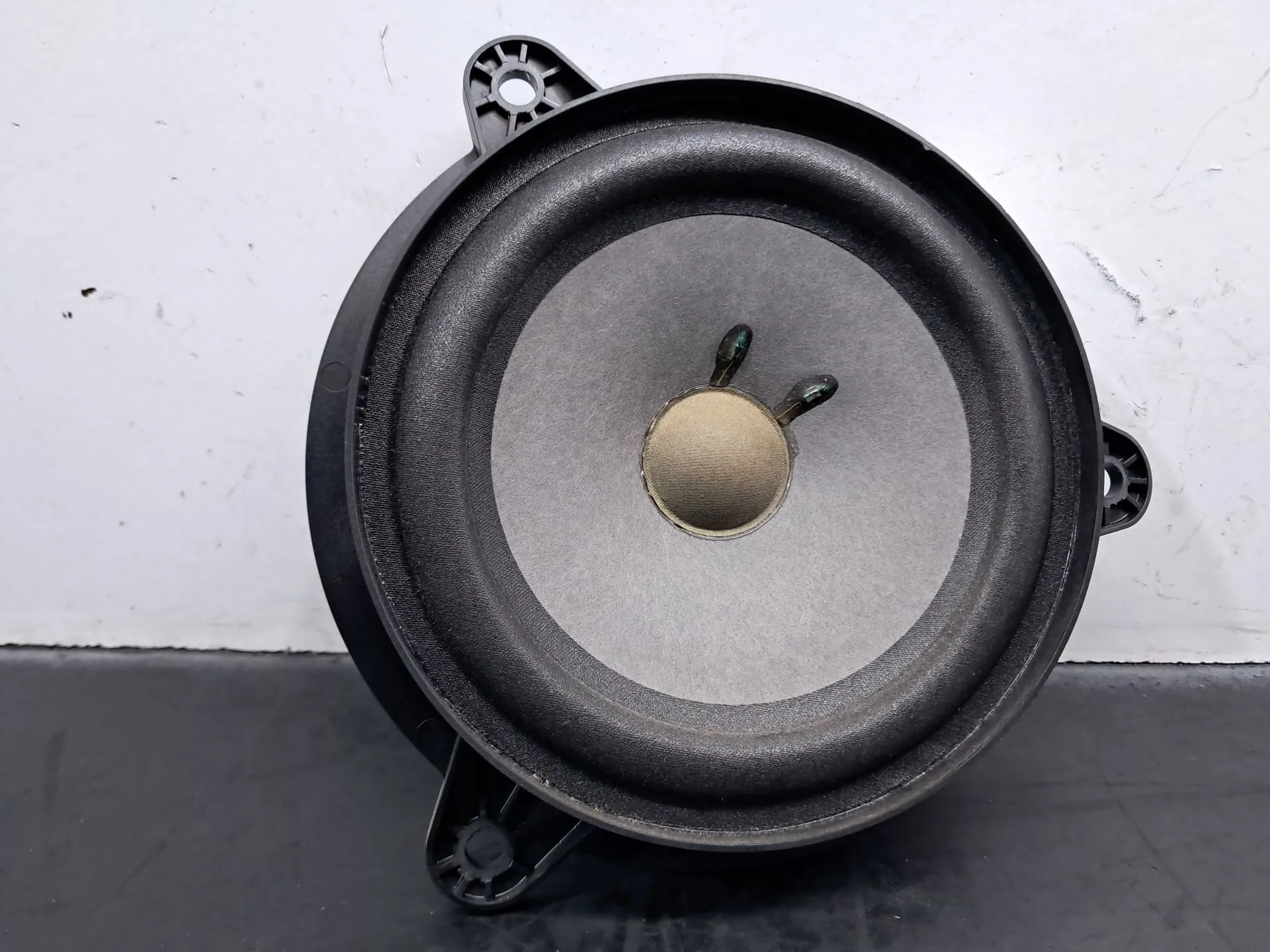 Sound system column / Speakers  NISSAN Qashqai/Qashqai+2 I (J10, JJ10)