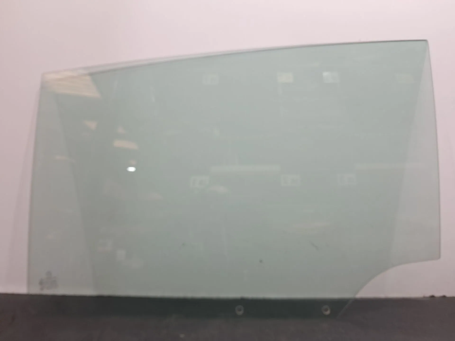 Left rear door glass PEUGEOT 5008 I (0U_, 0E_)