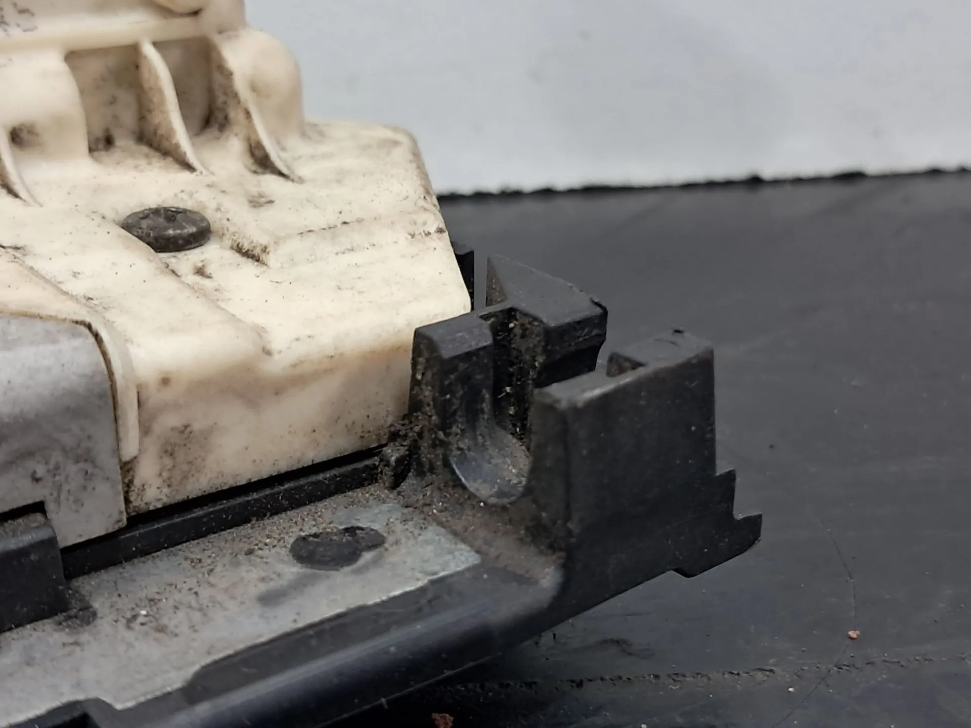 Cerradura / cierre puerta trasera derecha SEAT Ibiza IV (6J5, 6P1) Imagem-2