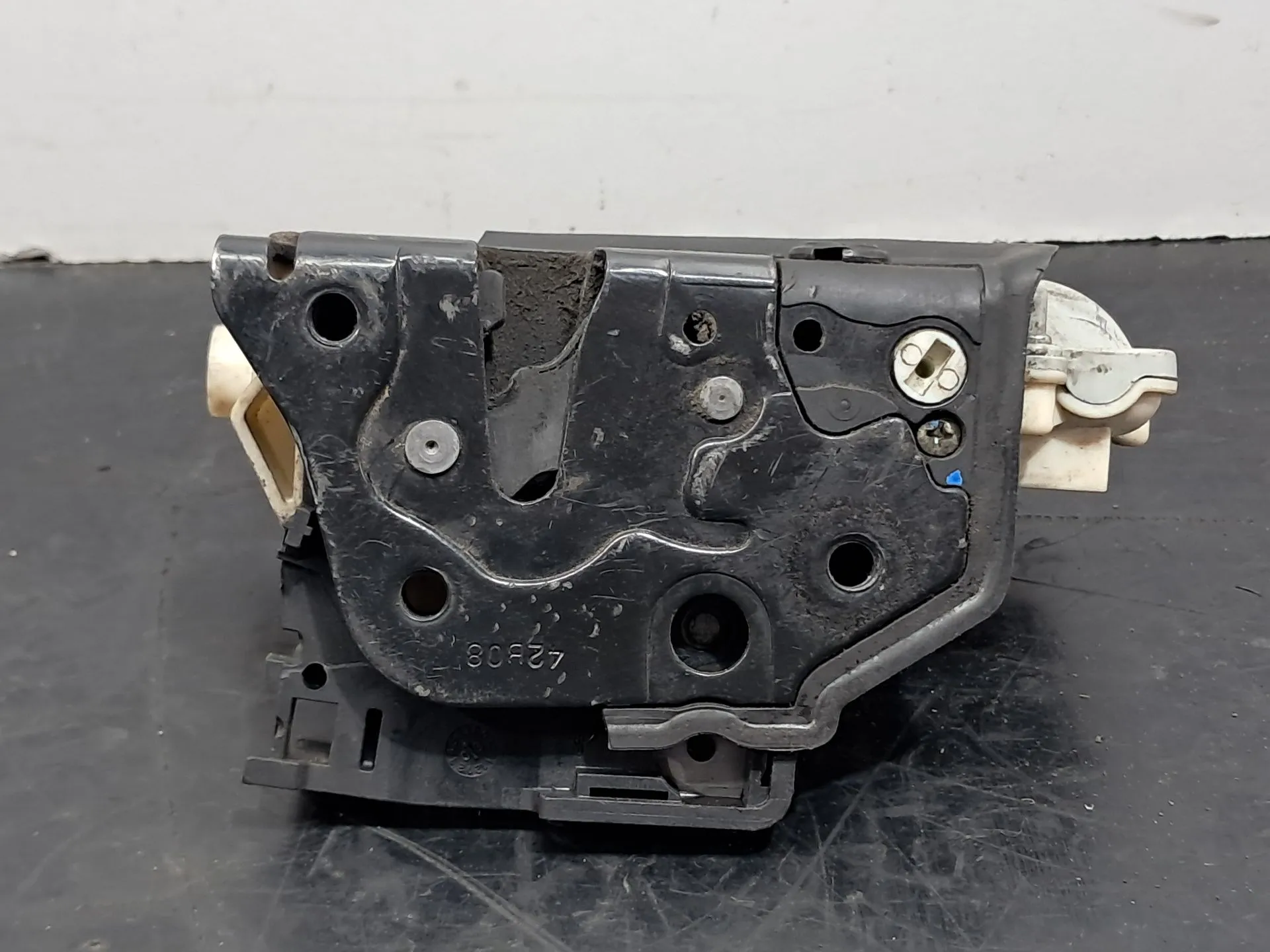 Cerradura / cierre puerta trasera derecha SEAT Ibiza IV (6J5, 6P1) Imagem-5