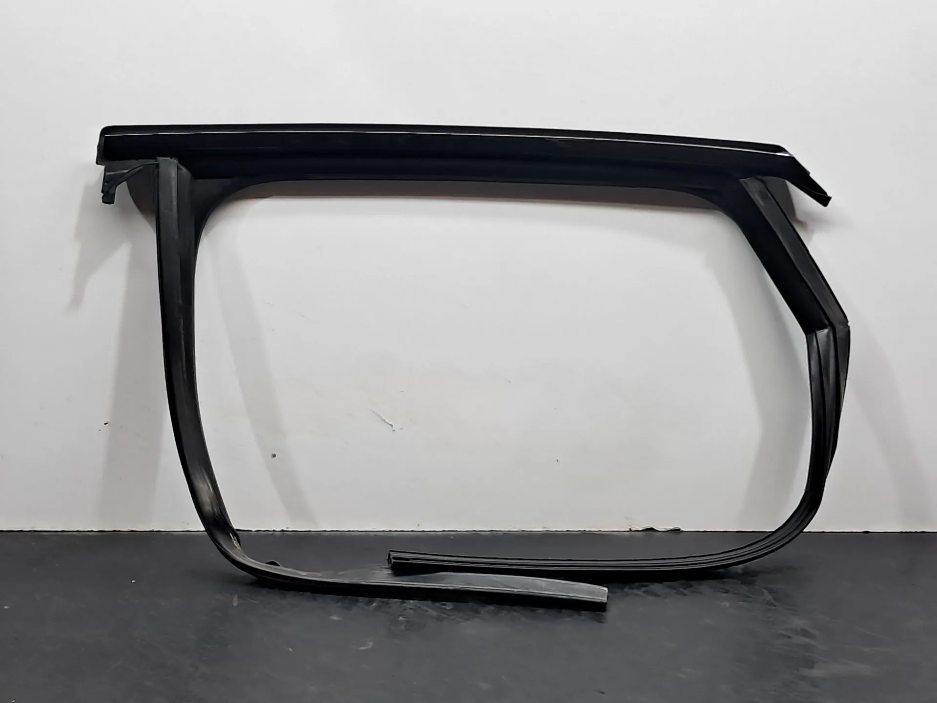 Generic rubber AUDI Q3 Sportback (F3N)
