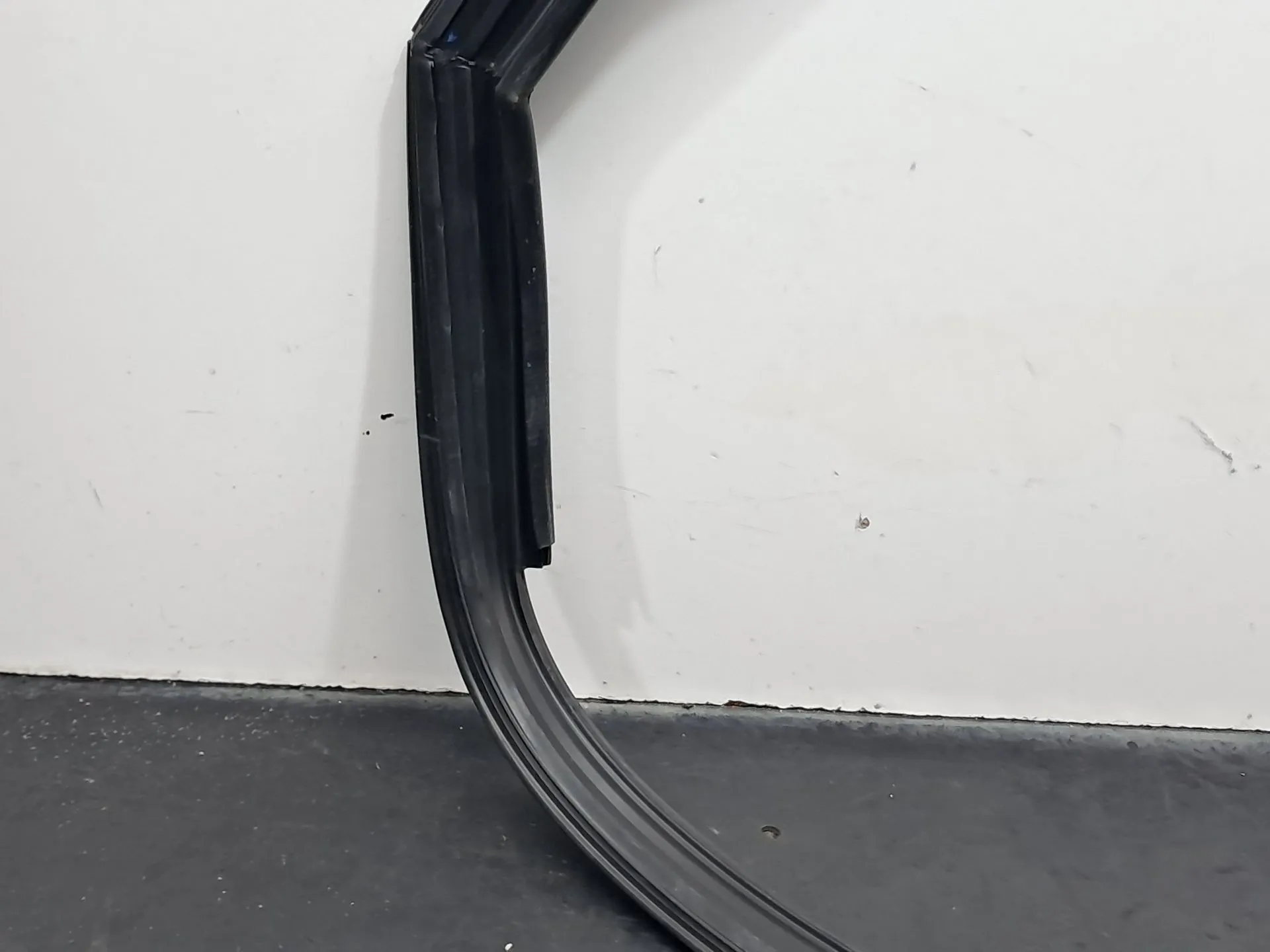 Goma genérica AUDI Q3 Sportback (F3N) Imagem-19