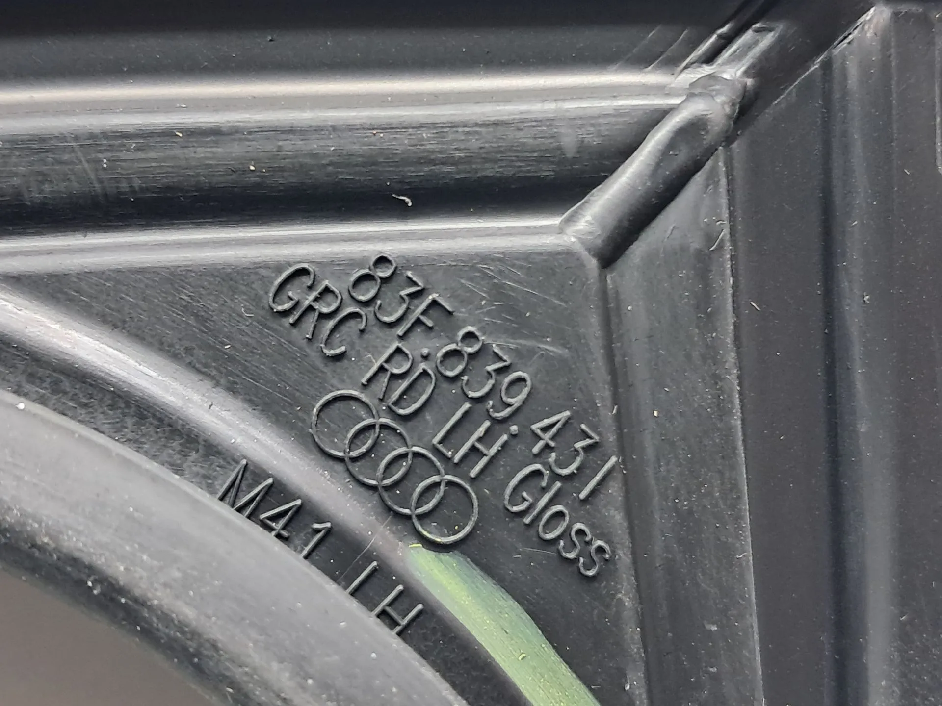 Goma genérica AUDI Q3 Sportback (F3N) Imagem-21