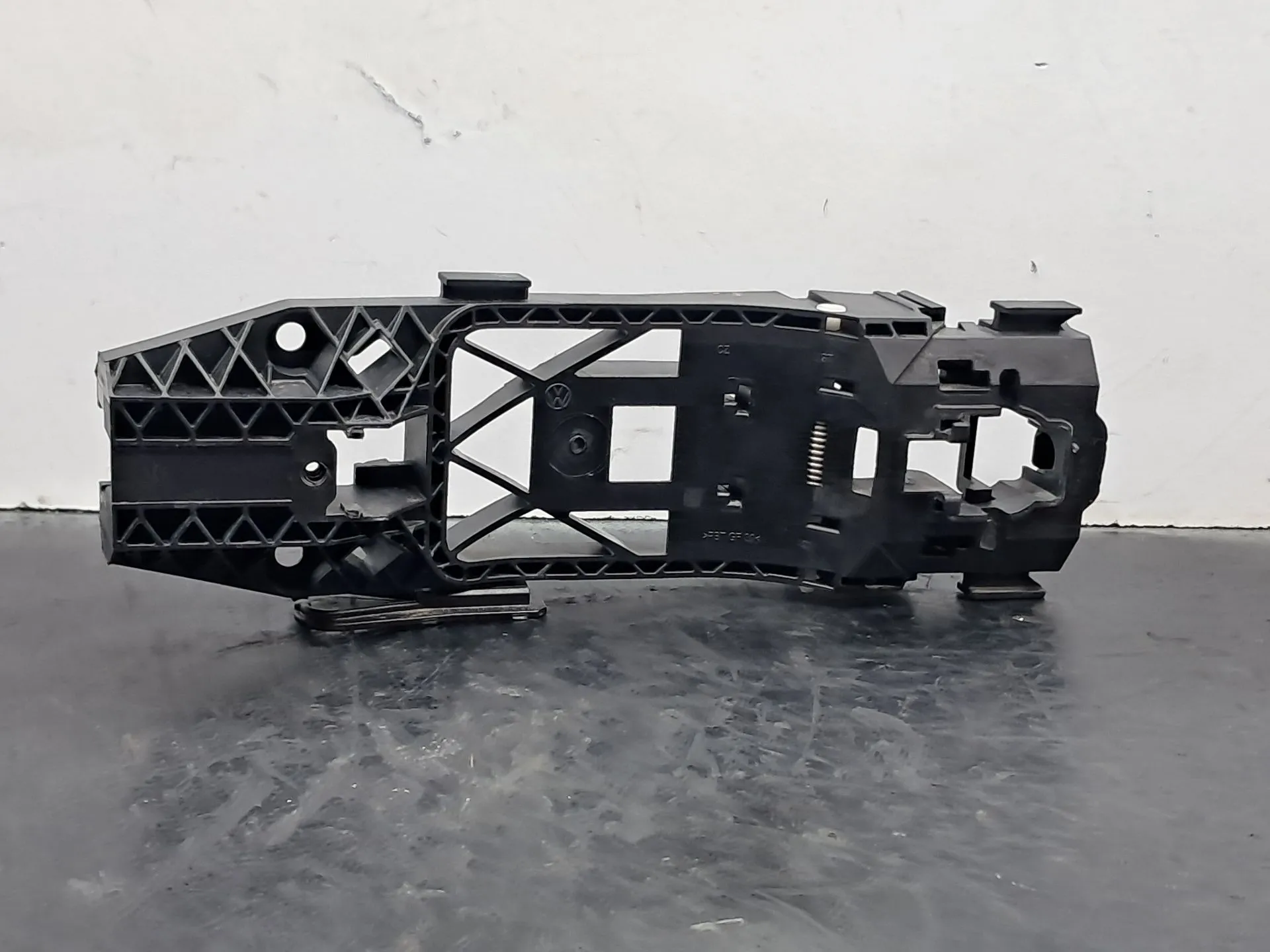 Soporte Manija puerta Trasera Izquierda AUDI Q3 Sportback (F3N)