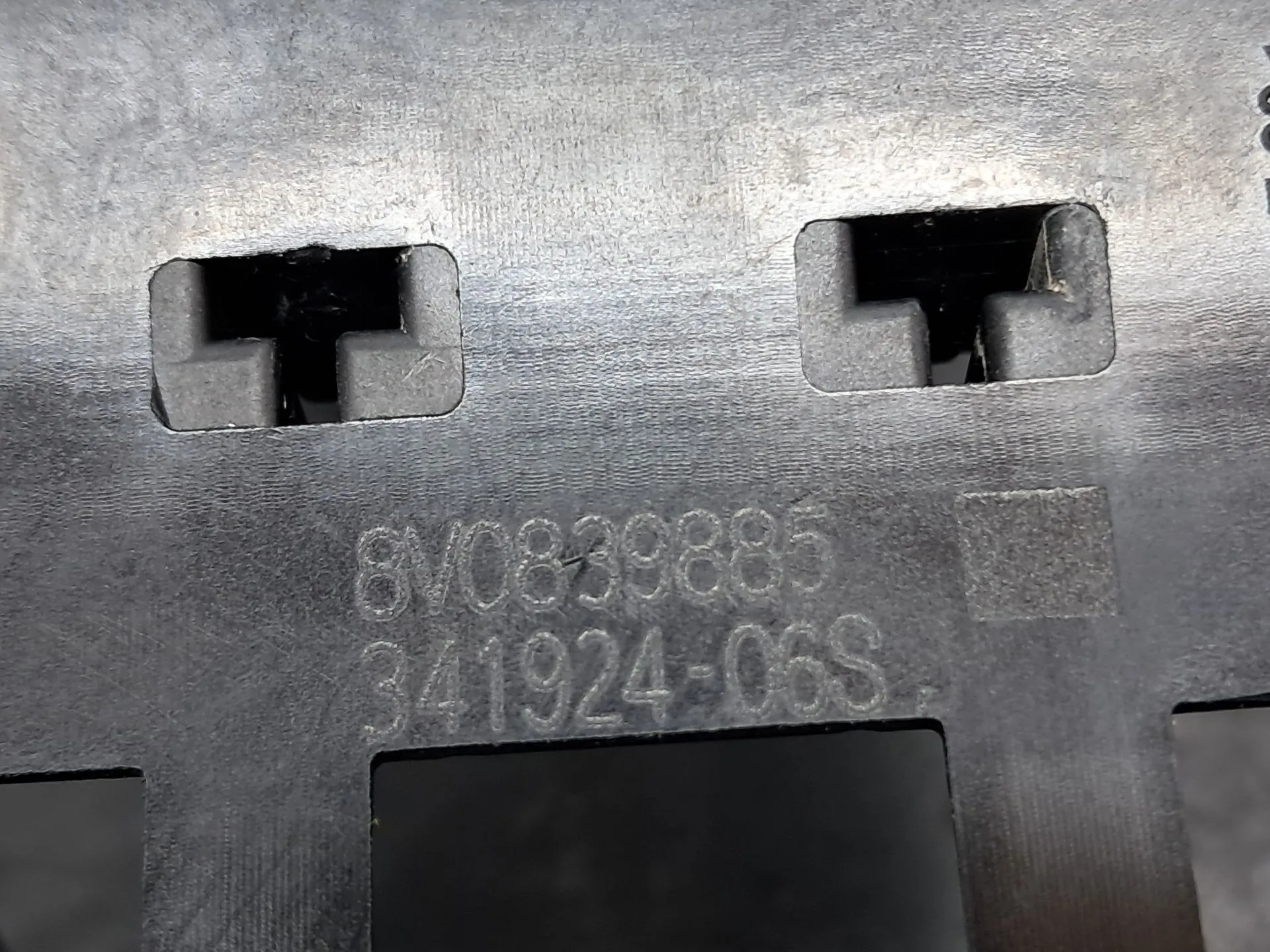 Left rear door handle support AUDI Q3 Sportback (F3N) Imagem-7