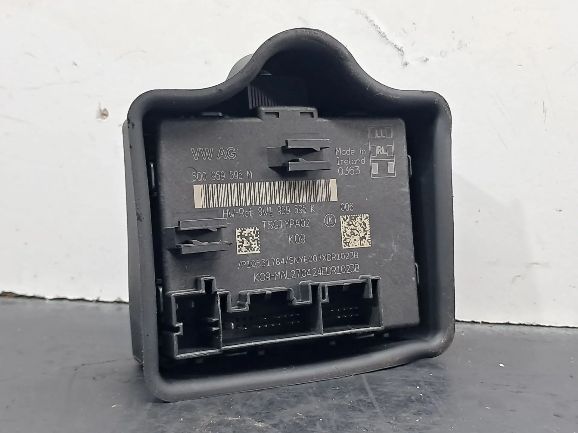 Módulo puerta Trasero Izquierdo AUDI Q3 Sportback (F3N)