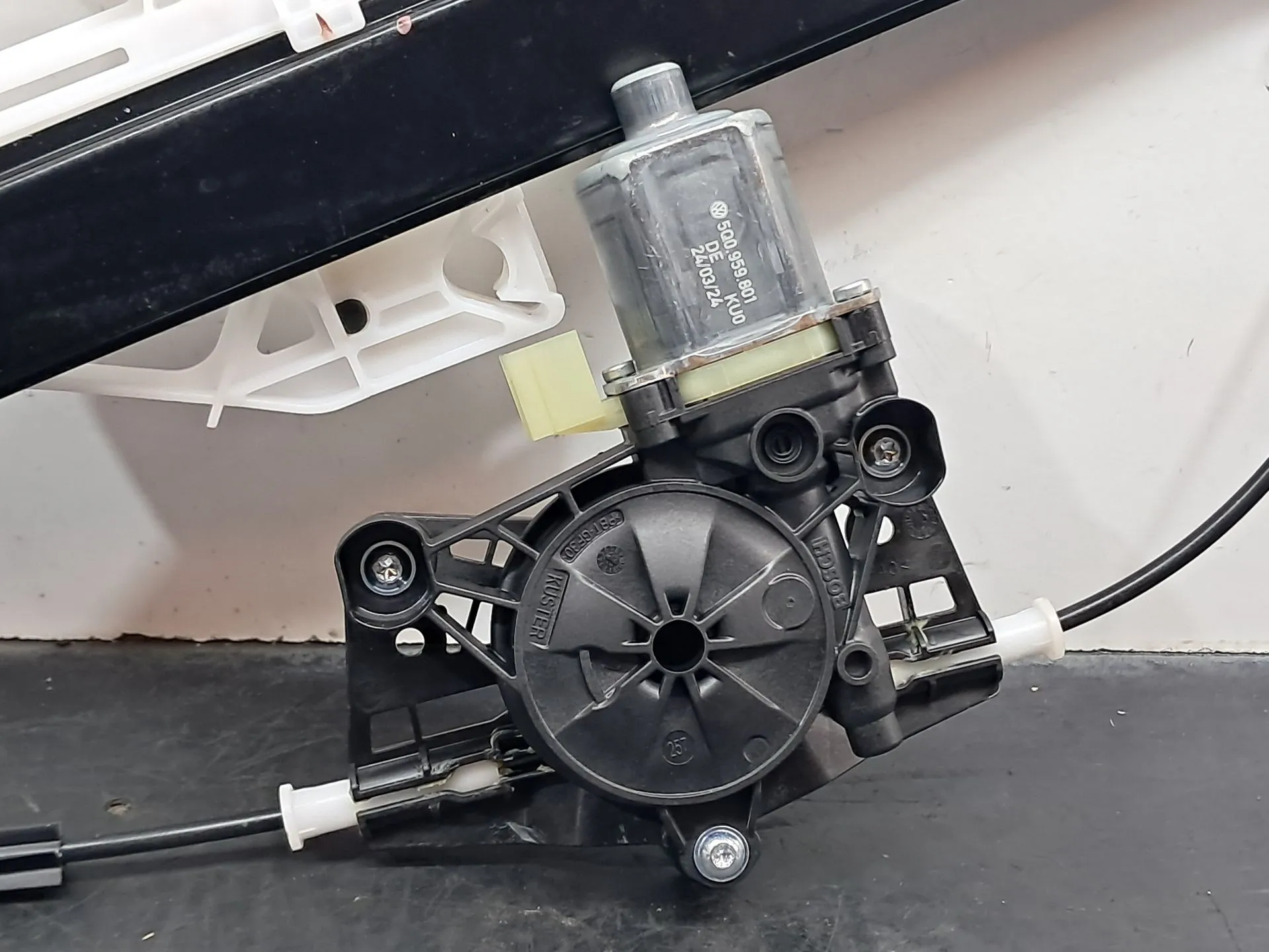 Elevalunas trasero izquierdo AUDI Q3 Sportback (F3N) Imagem-2