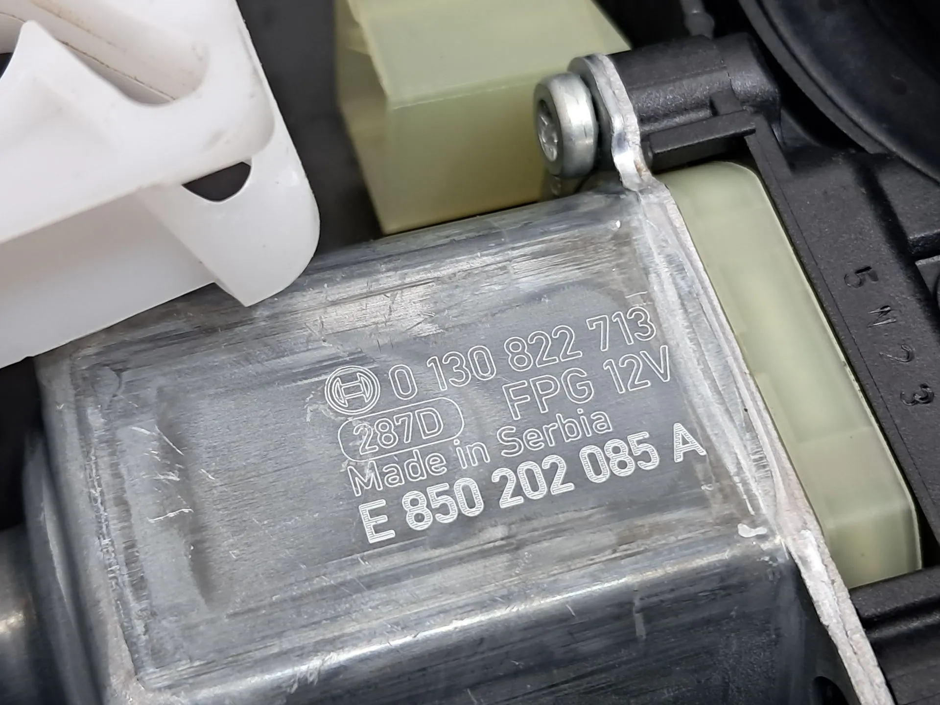 Elevalunas trasero izquierdo AUDI Q3 Sportback (F3N) Imagem-10