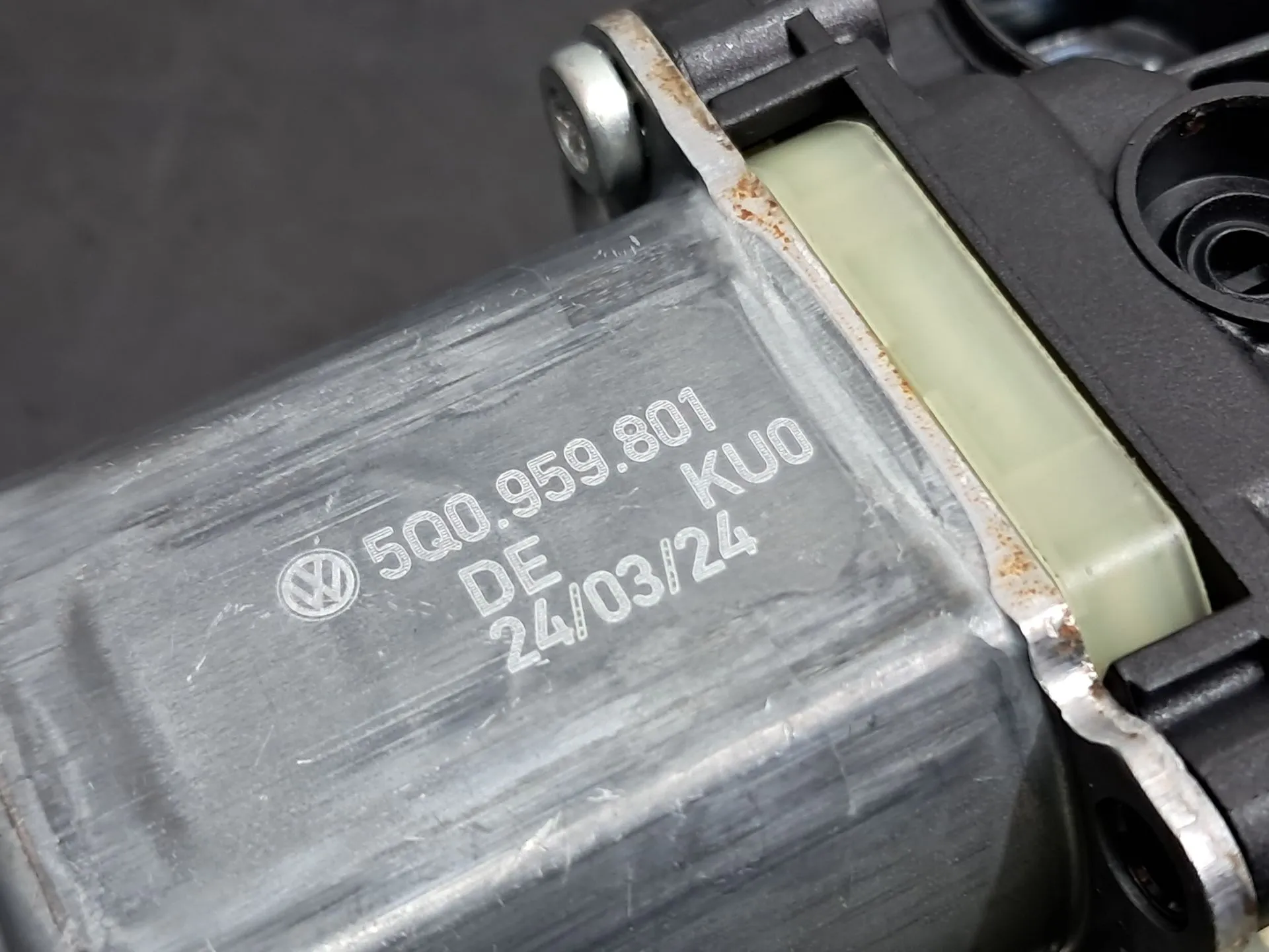 Elevalunas trasero izquierdo AUDI Q3 Sportback (F3N) Imagem-11