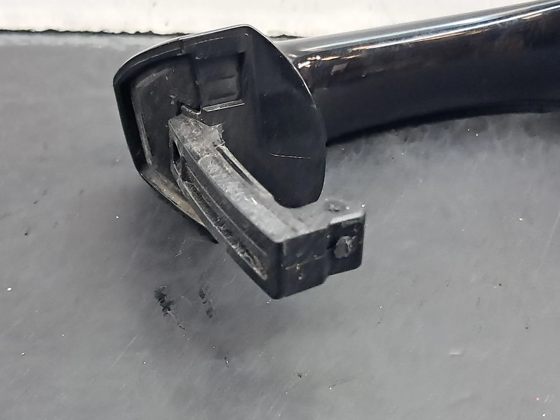 Poignée de porte arrière gauche AUDI Q3 Sportback (F3N) Imagem-4