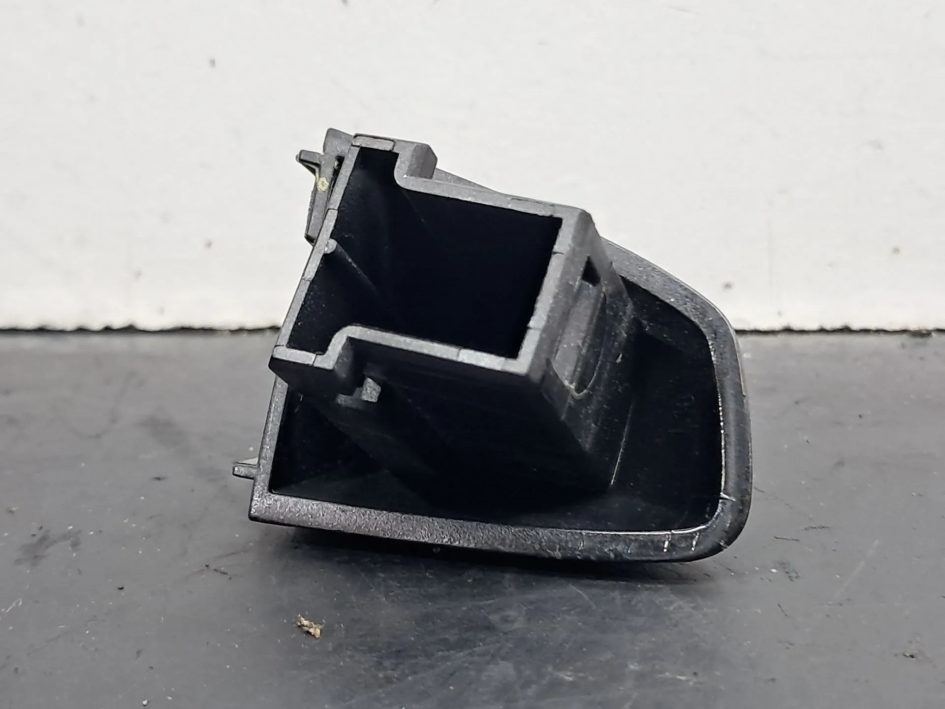 Cache poignée de porte Gauche AUDI Q3 Sportback (F3N) Imagem-2