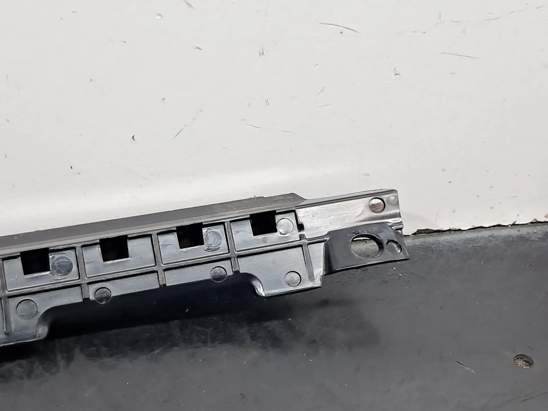 Door guide AUDI Q3 Sportback (F3N) Imagem-7