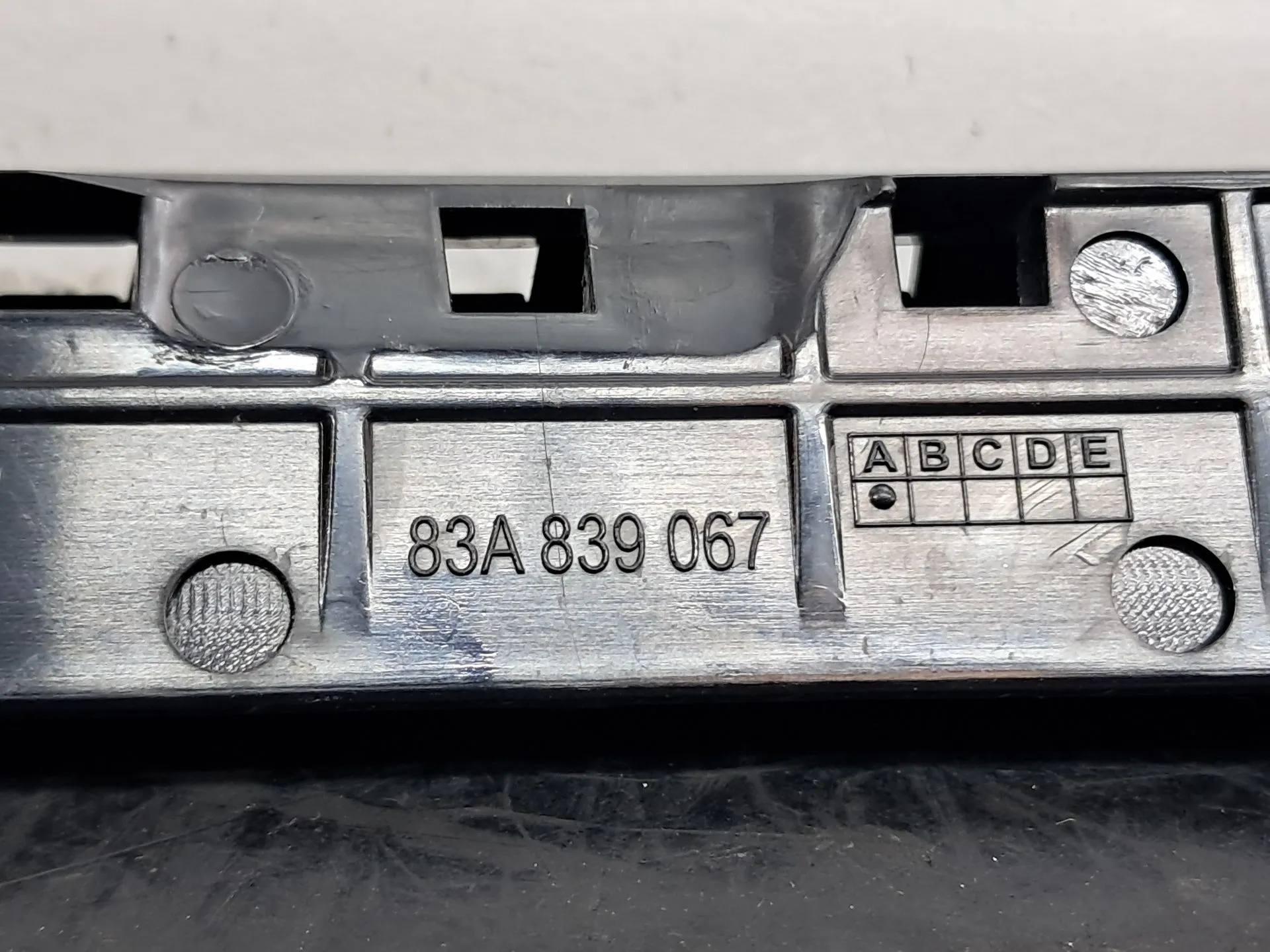 Door guide AUDI Q3 Sportback (F3N) Imagem-8